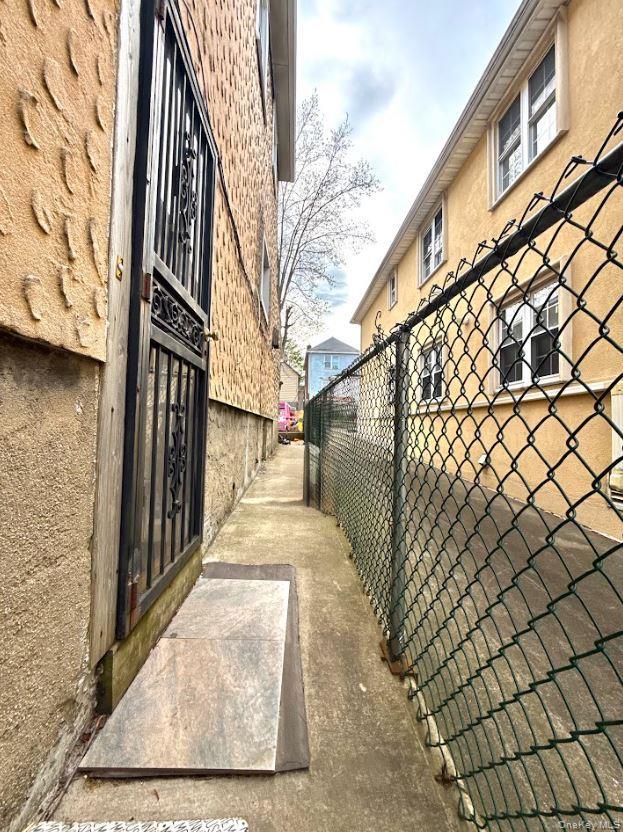 Single Family Hering  Bronx, NY 10469, MLS-990828-15