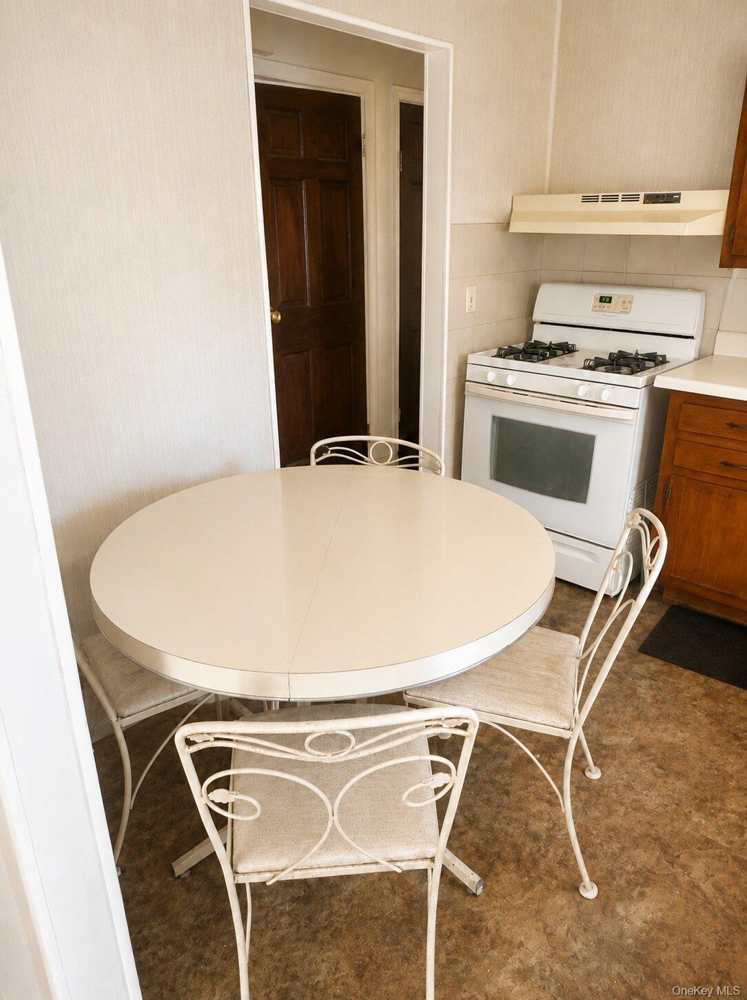 Single Family Bedford Street  Suffolk County, NY 11798, MLS-990873-4