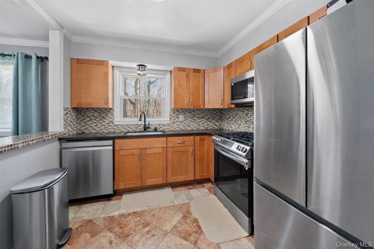 Single Family Greenwood  Westchester County, NY 10607, MLS-990894-8