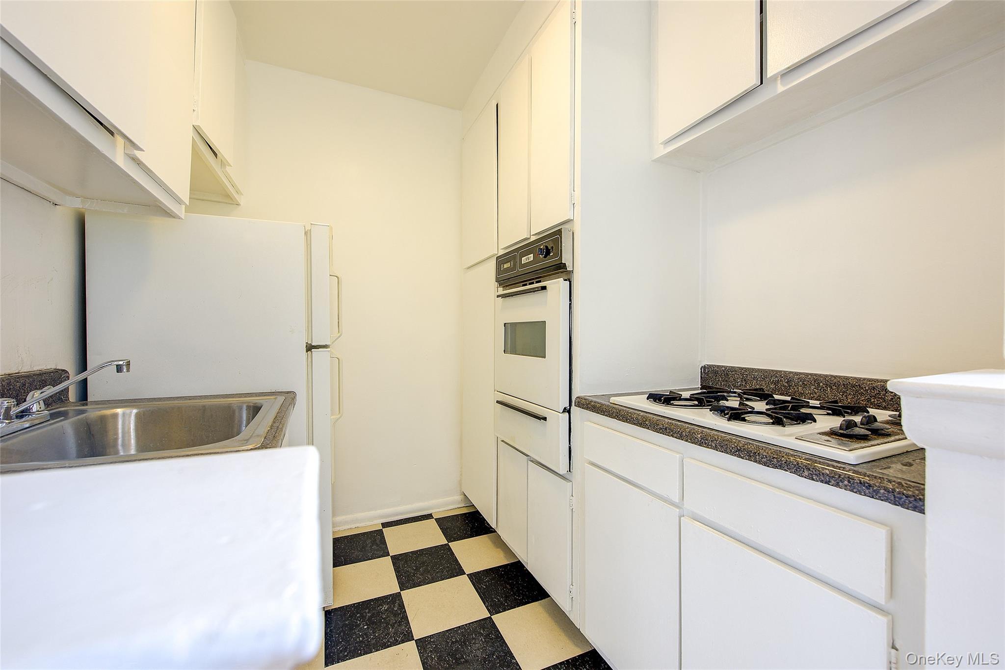 Coop Queens Queens, NY 11375, MLS-990909-15