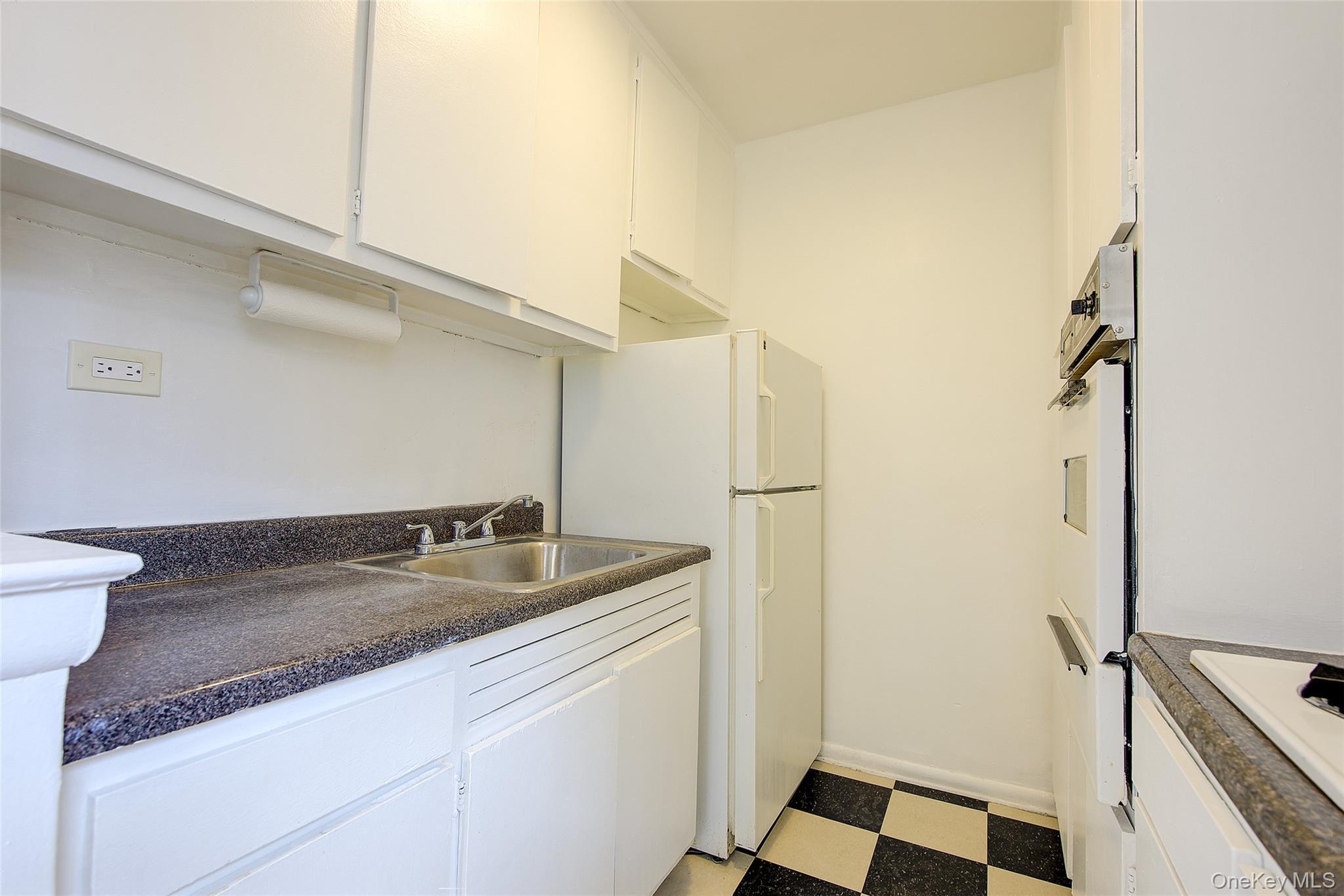 Coop Queens Queens, NY 11375, MLS-990909-16