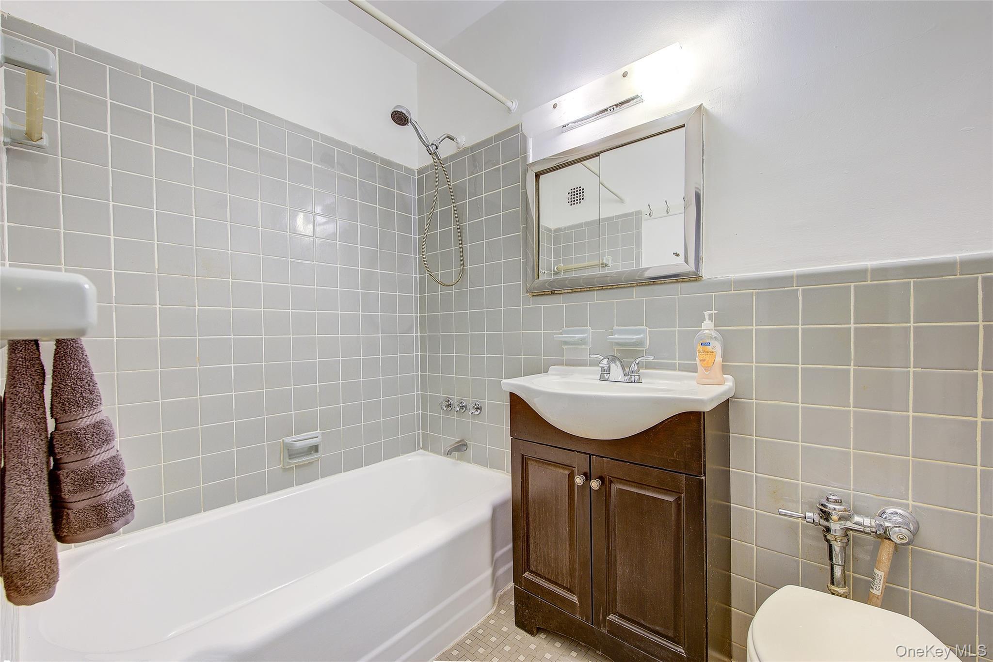 Coop Queens Queens, NY 11375, MLS-990909-22