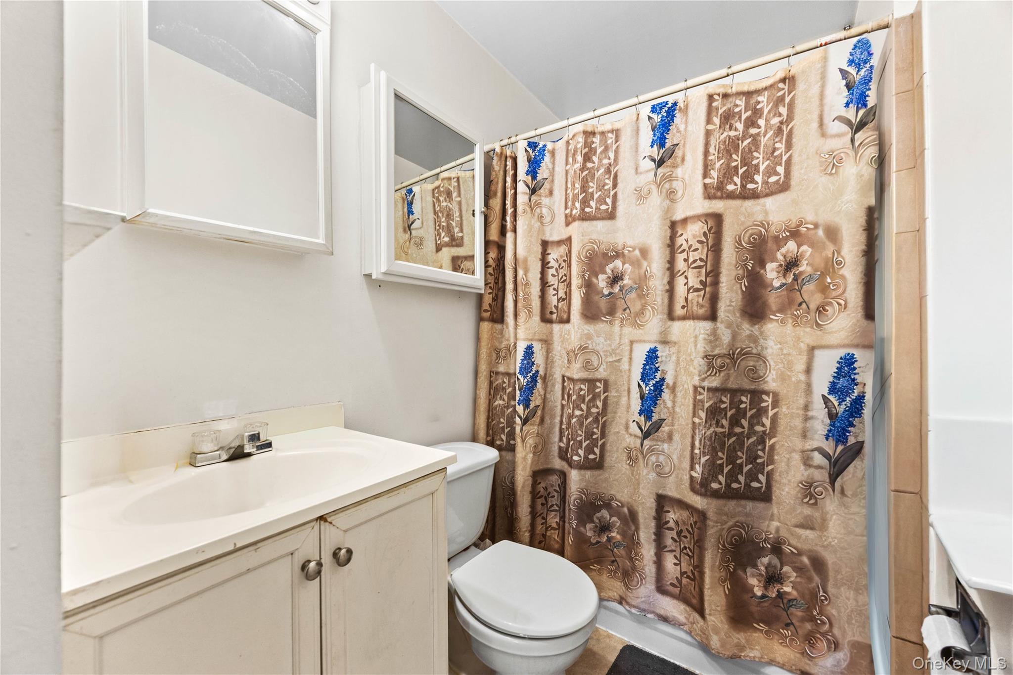 Single Family Castle Hill  Bronx, NY 10473, MLS-990959-17