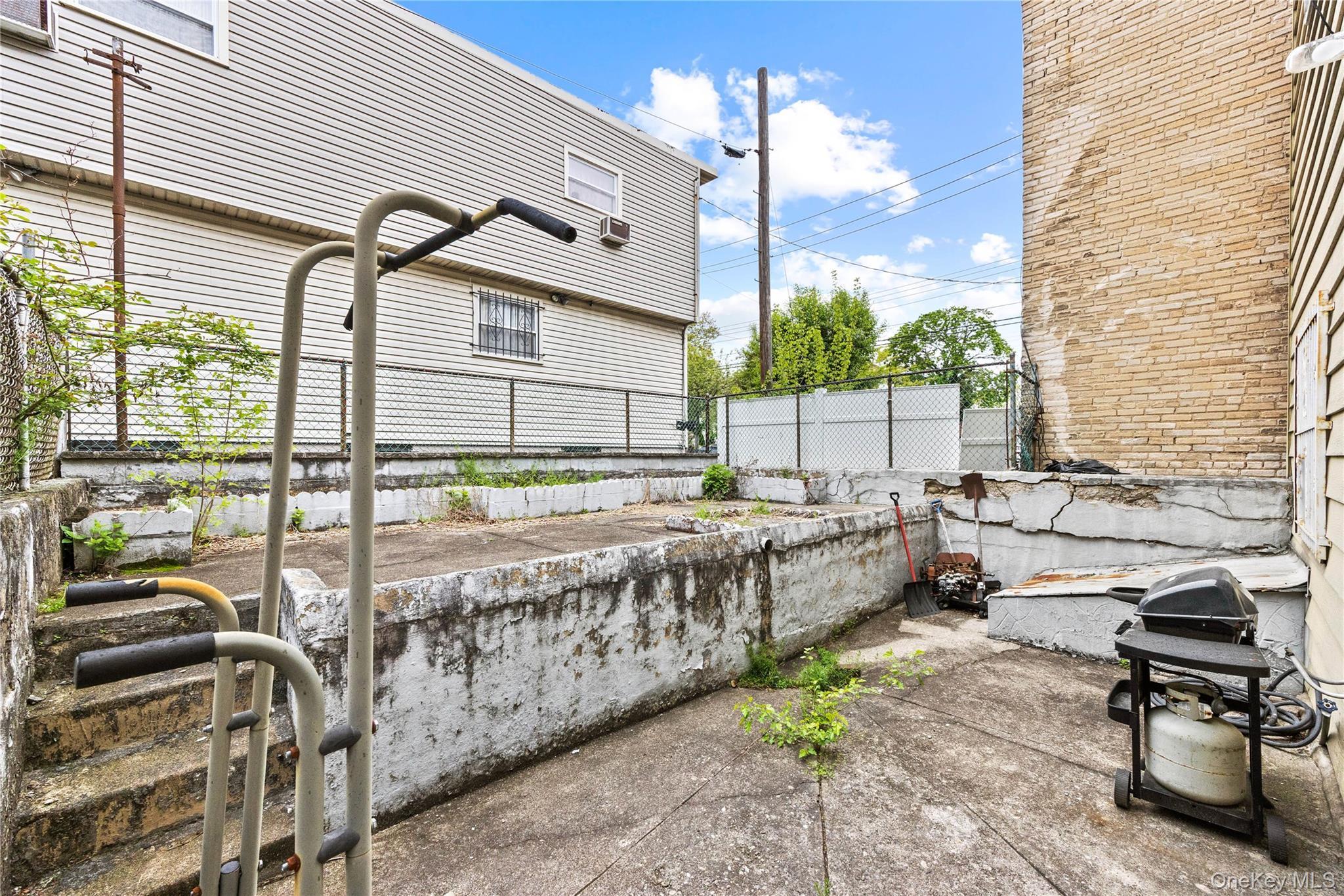 Single Family Castle Hill  Bronx, NY 10473, MLS-990959-8