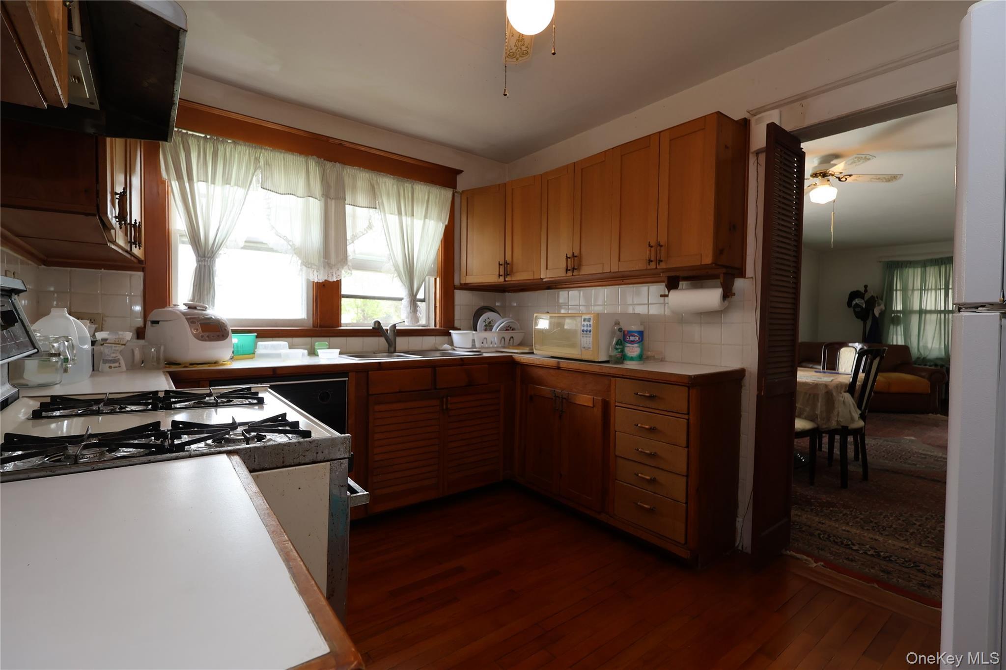 Single Family Western  Rockland County, NY 10994, MLS-990962-11