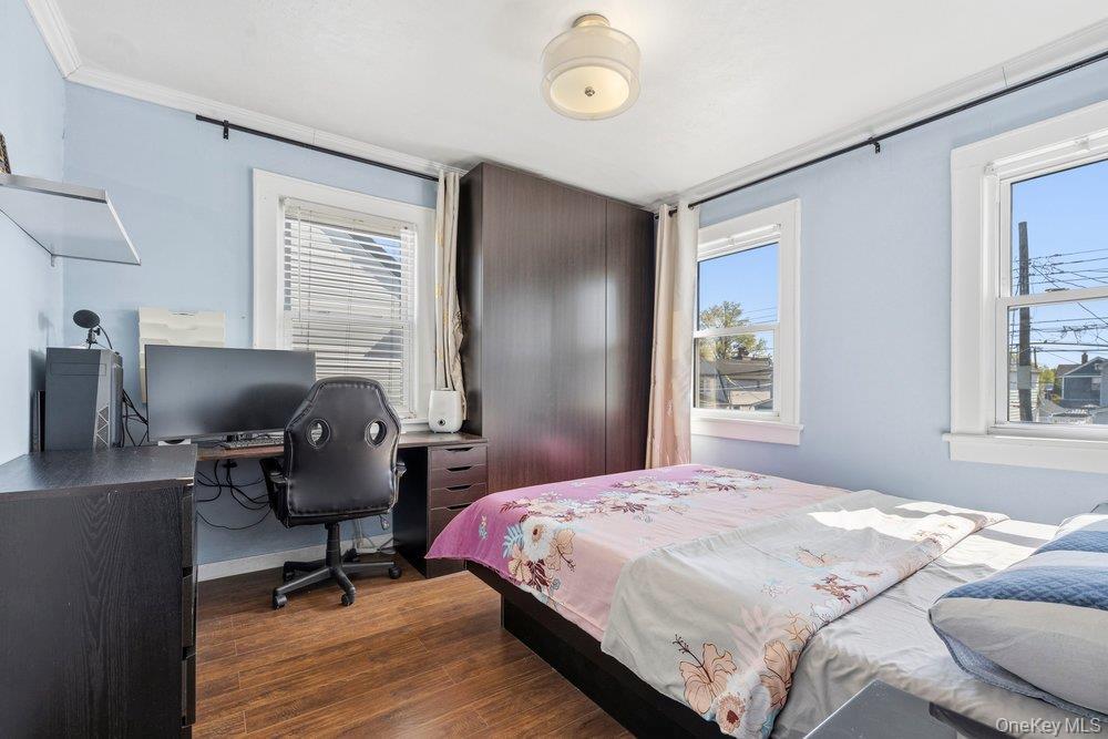 Single Family 218th Queens, NY 11427, MLS-990969-10