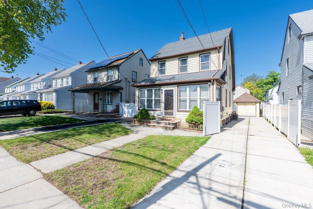 Single Family 218th Queens, NY 11427, MLS-990969-2