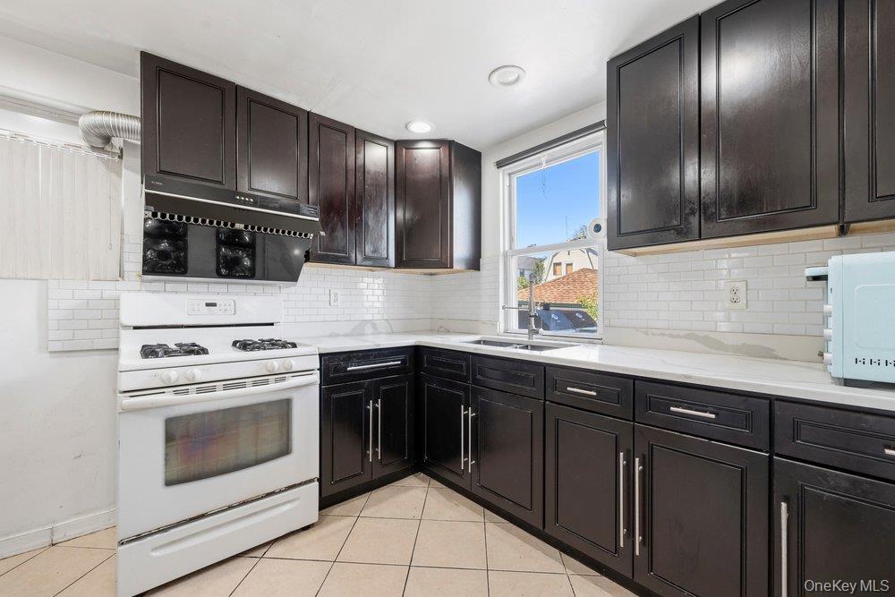 Single Family 218th Queens, NY 11427, MLS-990969-7