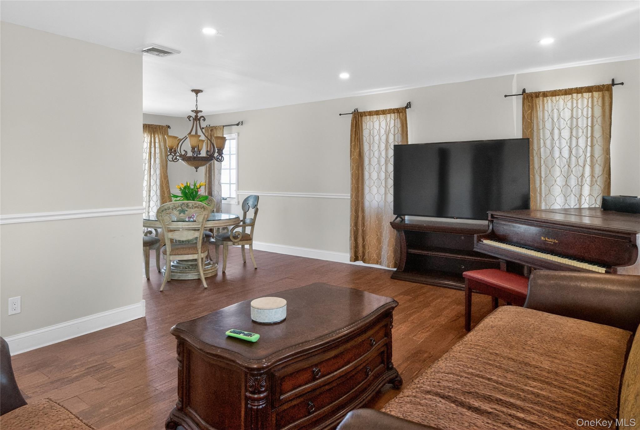 Single Family Jetmore Place  Nassau County, NY 11758, MLS-990970-5