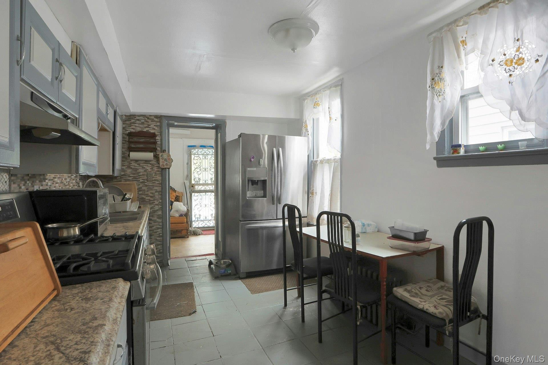 Single Family Beach  Bronx, NY 10473, MLS-990972-10