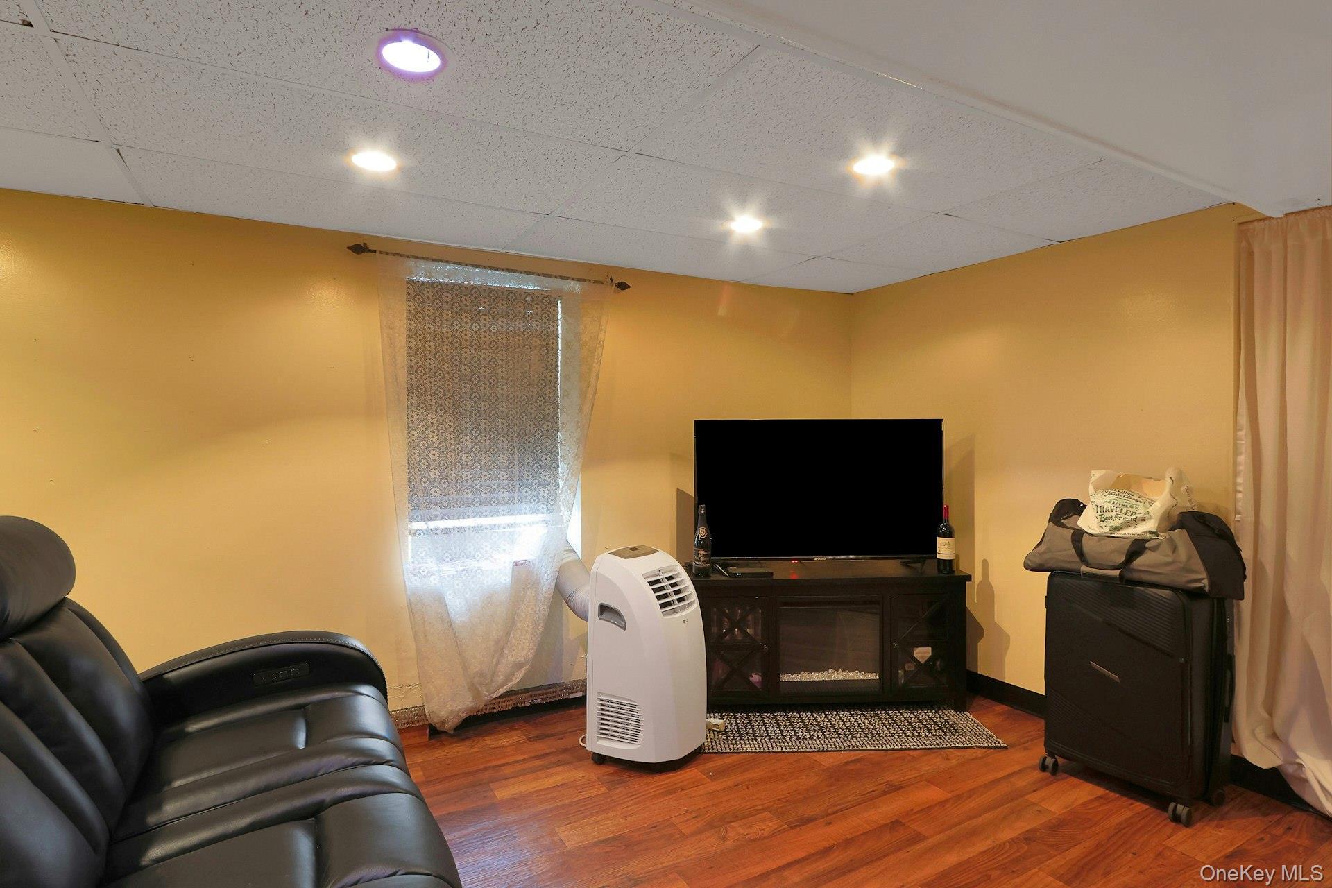 Single Family Beach  Bronx, NY 10473, MLS-990972-12