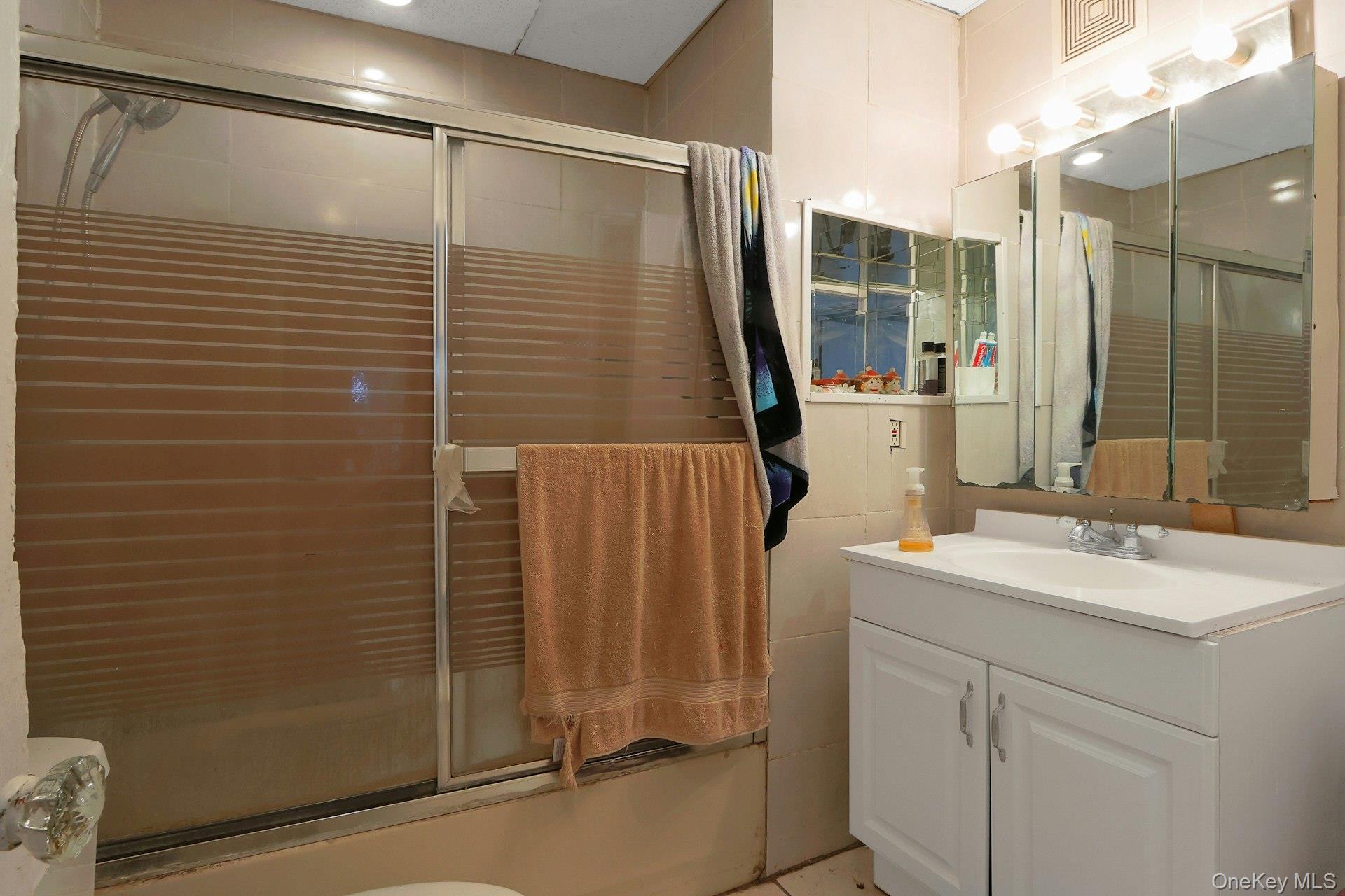 Single Family Beach  Bronx, NY 10473, MLS-990972-14