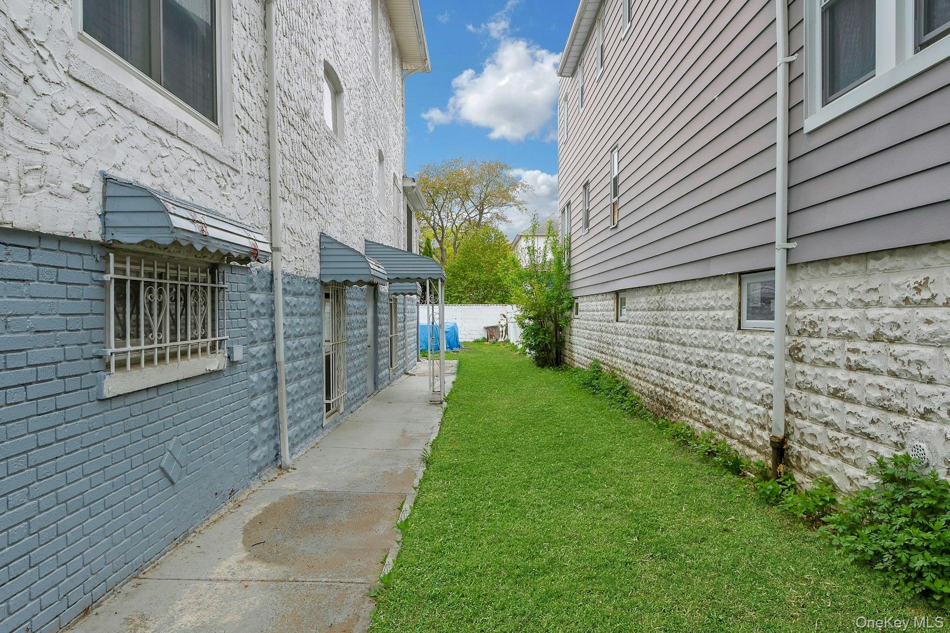 Single Family Beach  Bronx, NY 10473, MLS-990972-20