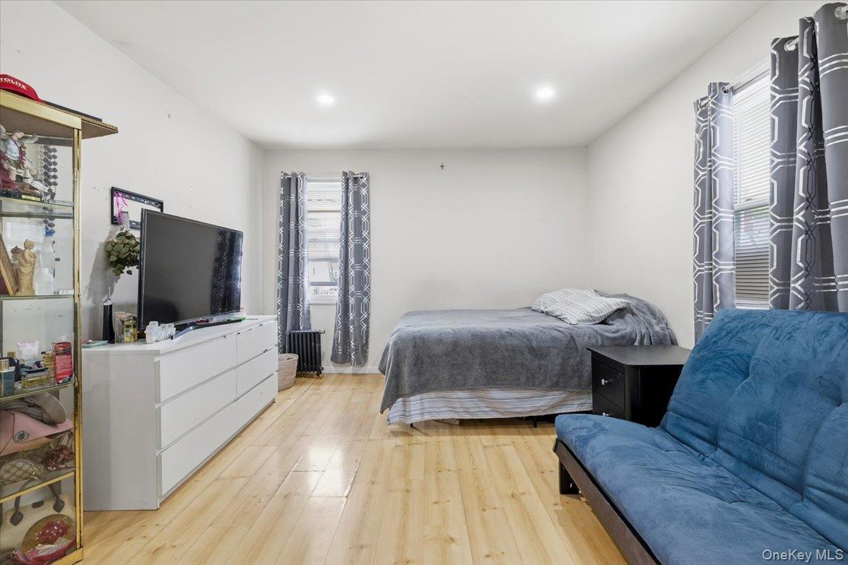 Single Family 218th Queens, NY 11428, MLS-990976-14
