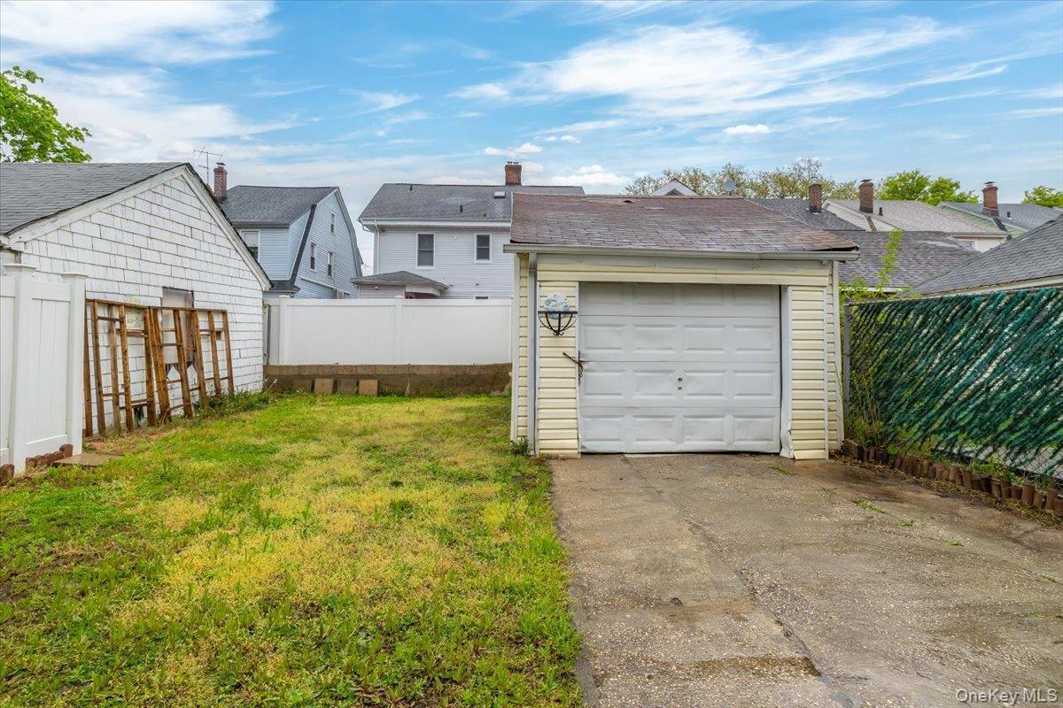 Single Family 218th Queens, NY 11428, MLS-990976-23