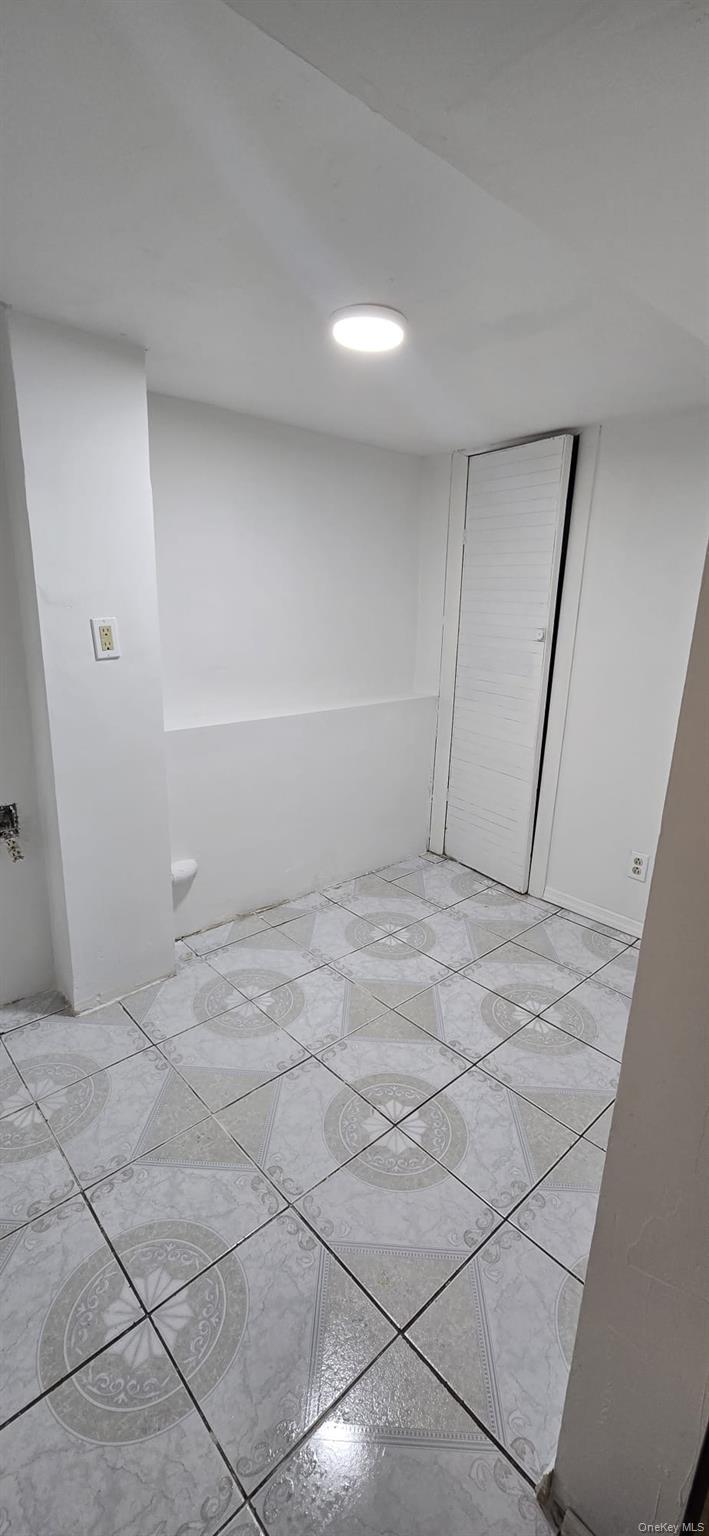 Single Family 218th Queens, NY 11428, MLS-990976-31
