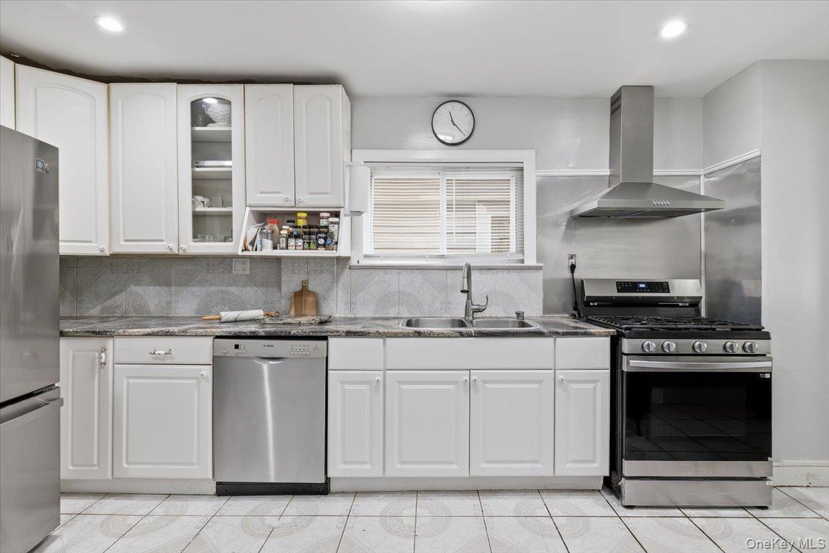 Single Family 218th Queens, NY 11428, MLS-990976-9