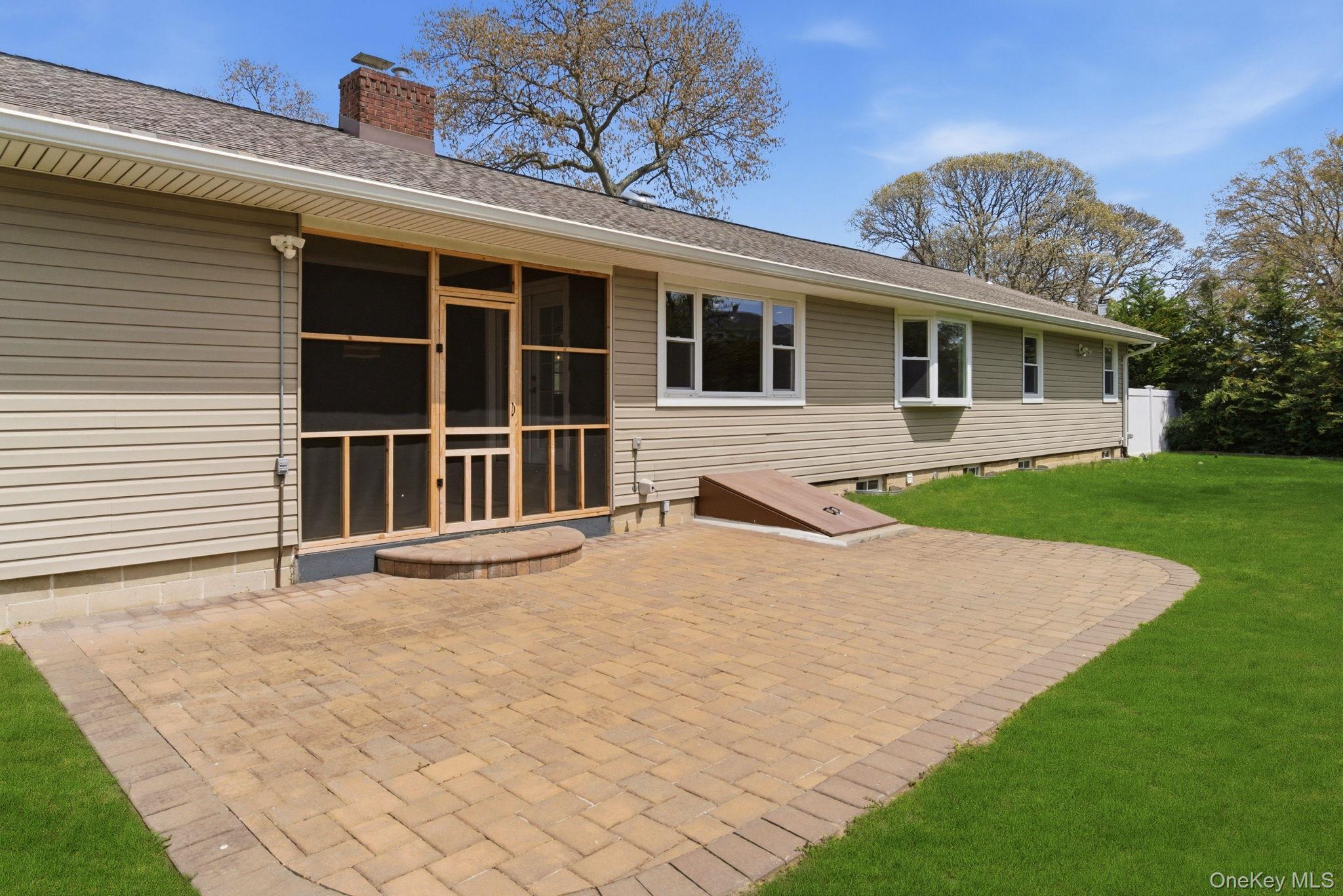 Single Family Wiggins  Suffolk County, NY 11779, MLS-991000-25