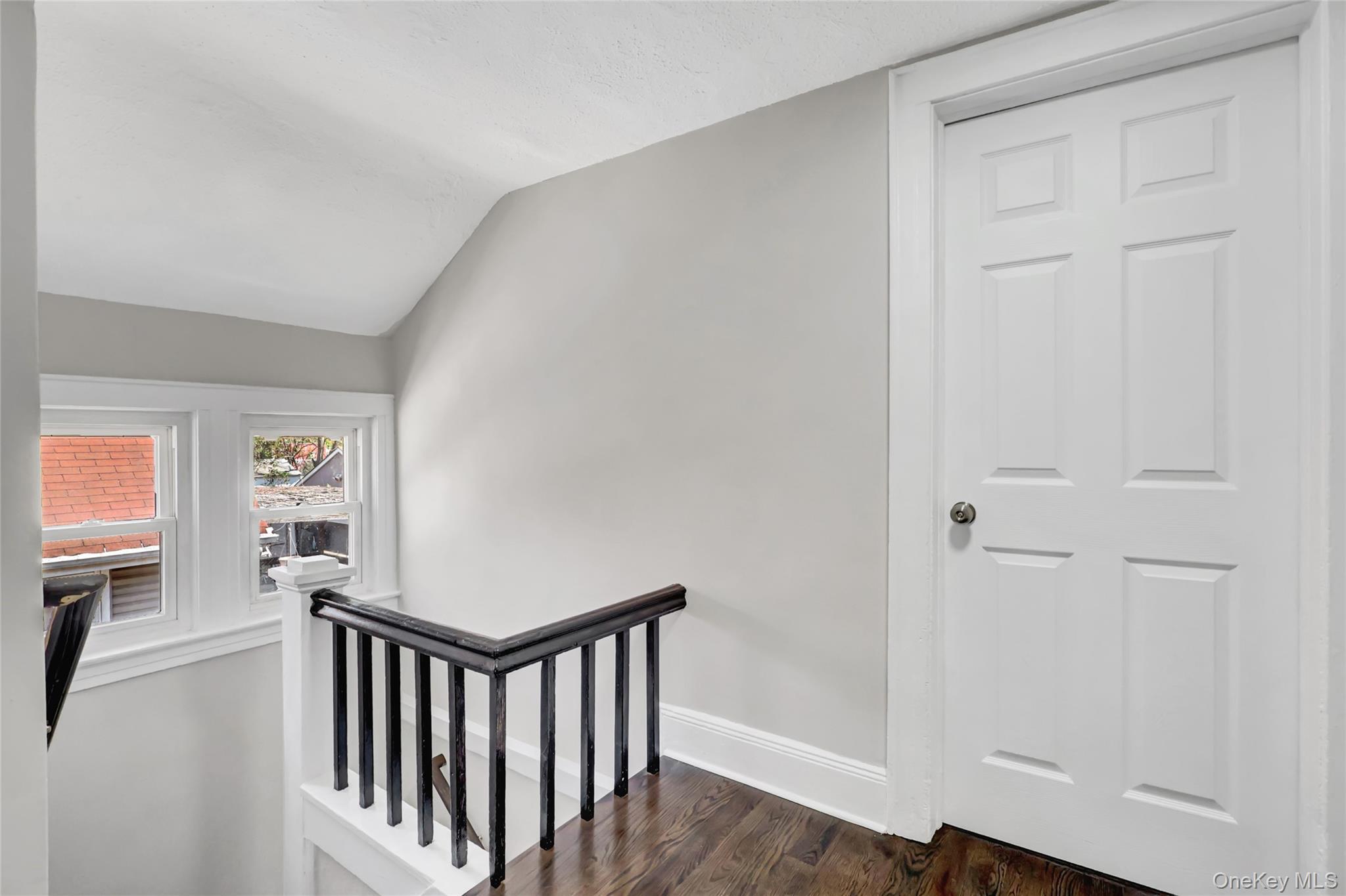 Single Family Wellington  Nassau County, NY 11550, MLS-991006-17