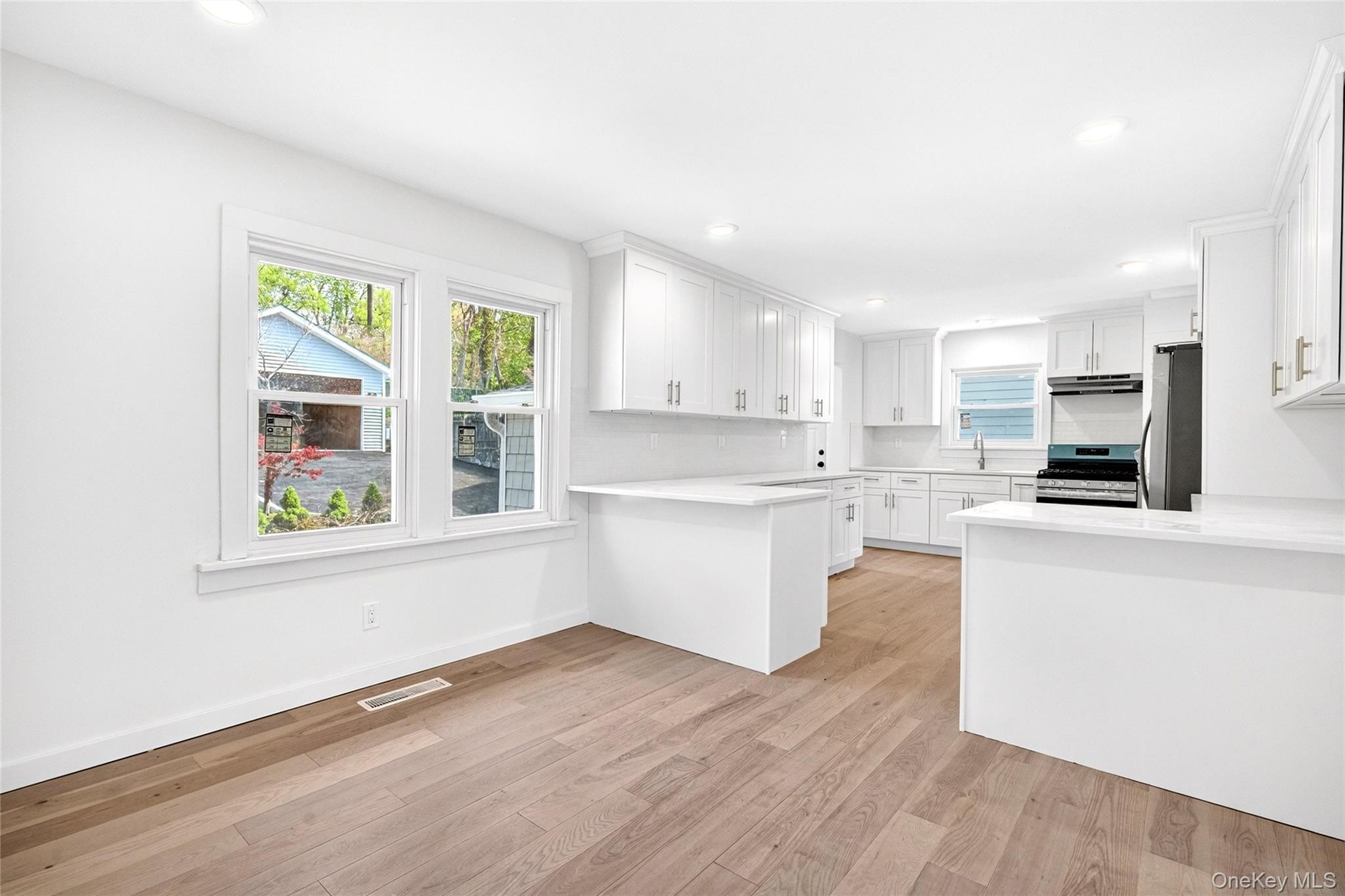 Single Family Woodside  Westchester County, NY 10523, MLS-991025-12