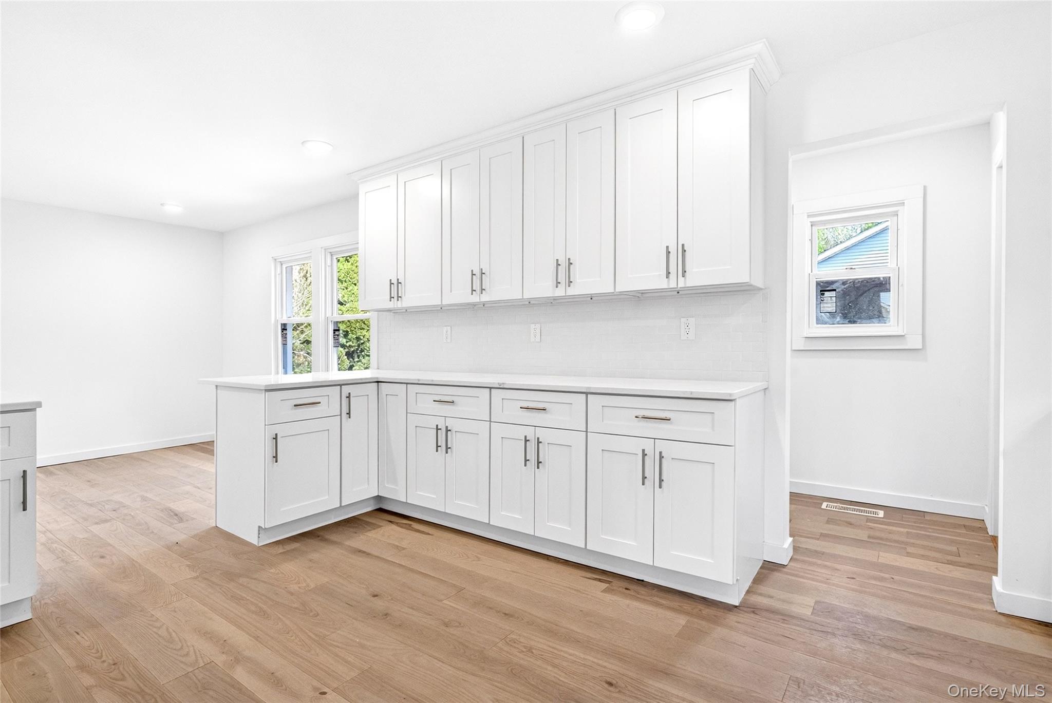 Single Family Woodside  Westchester County, NY 10523, MLS-991025-22