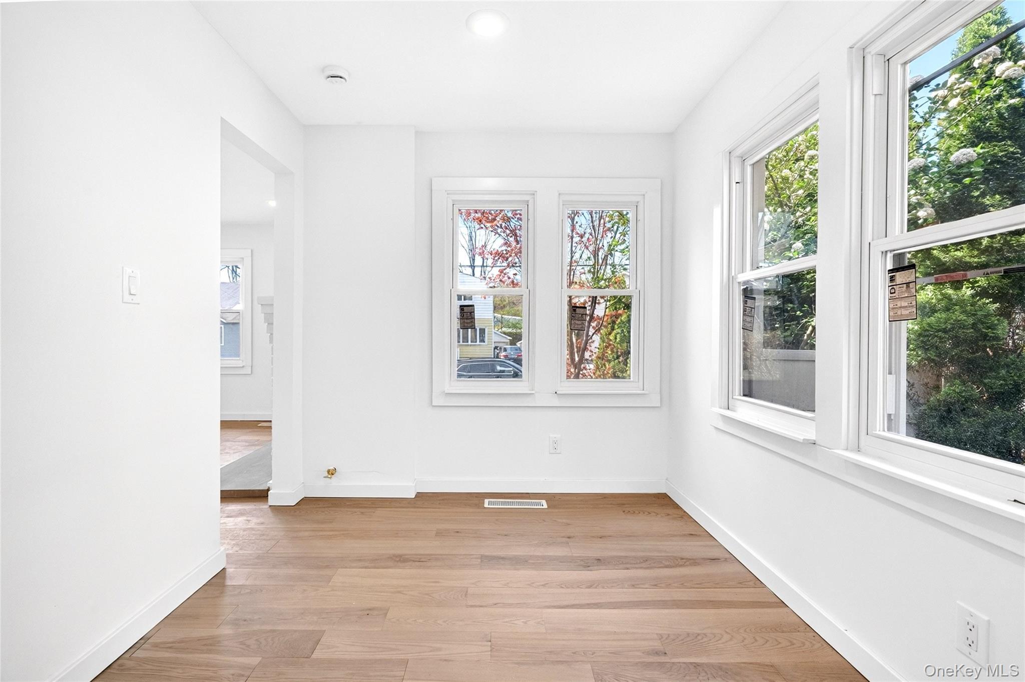 Single Family Woodside  Westchester County, NY 10523, MLS-991025-26