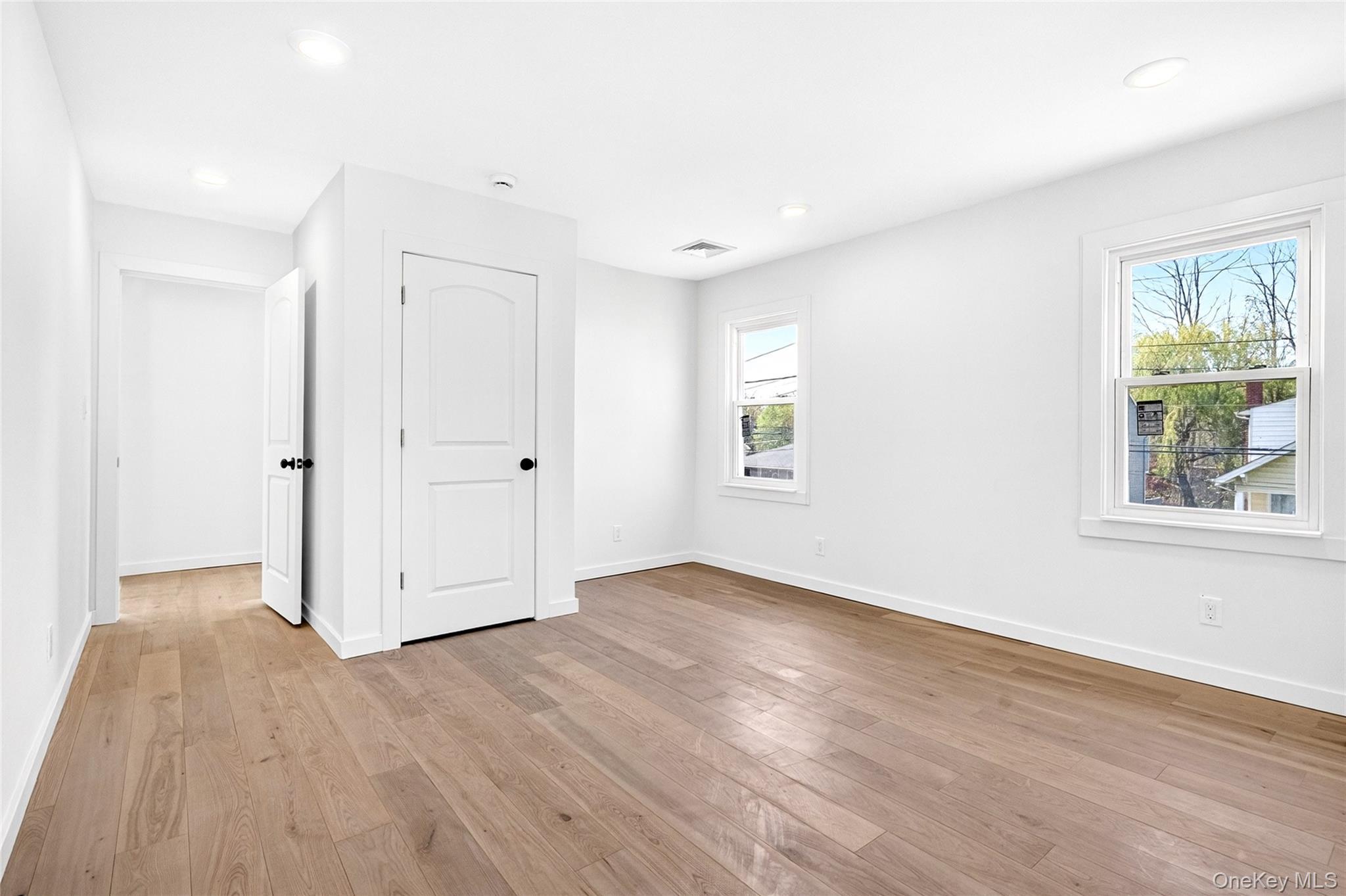 Single Family Woodside  Westchester County, NY 10523, MLS-991025-32