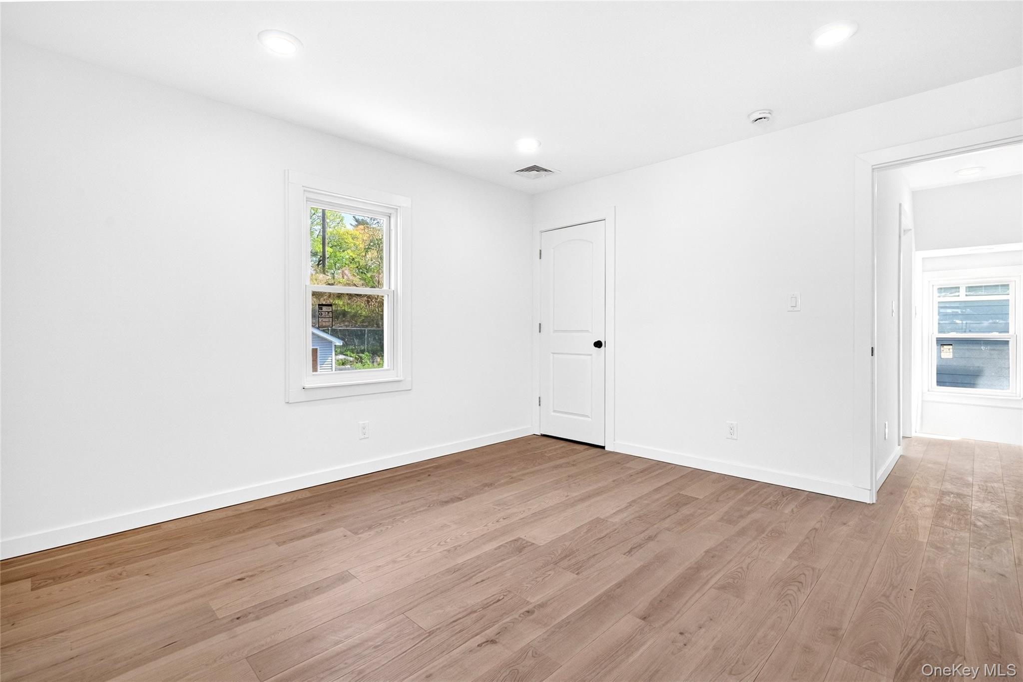 Single Family Woodside  Westchester County, NY 10523, MLS-991025-35