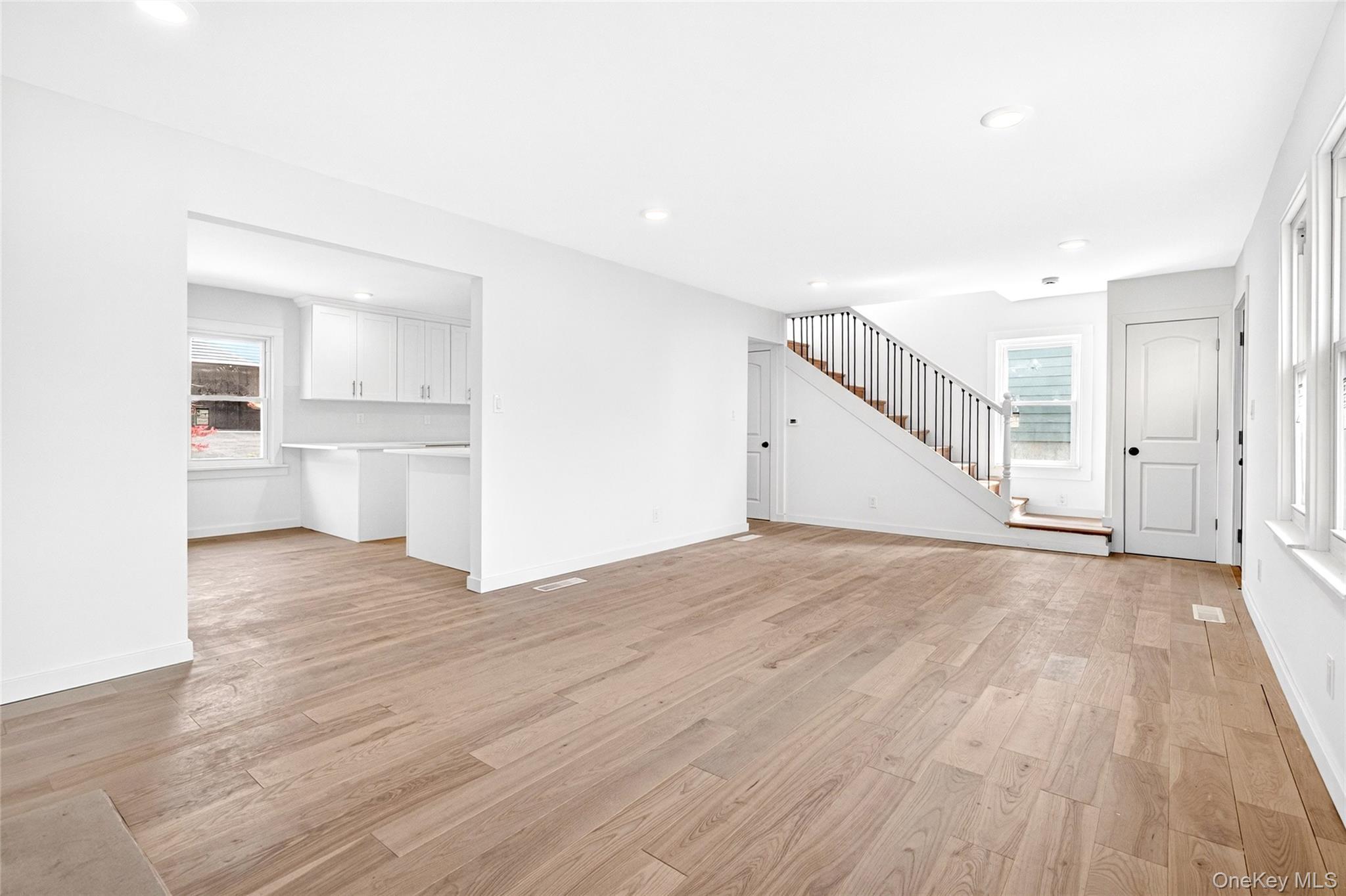 Single Family Woodside  Westchester County, NY 10523, MLS-991025-8