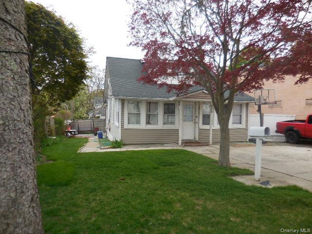Single Family Lowndes  Suffolk County, NY 11746, MLS-991043-2