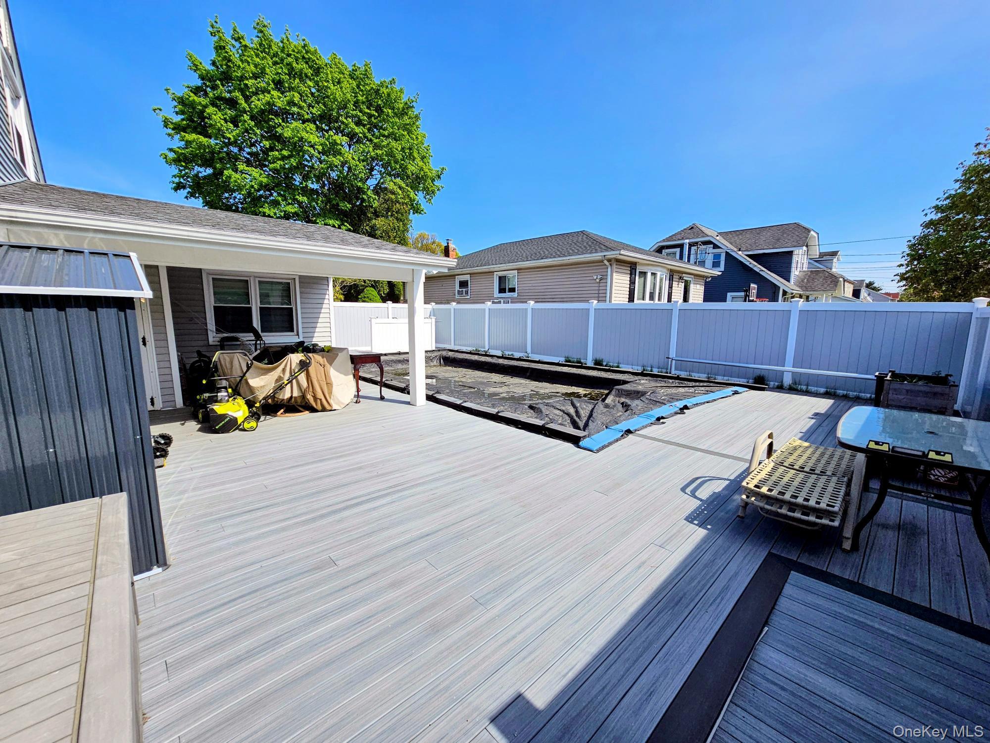Single Family Spruce  Nassau County, NY 11801, MLS-991049-21