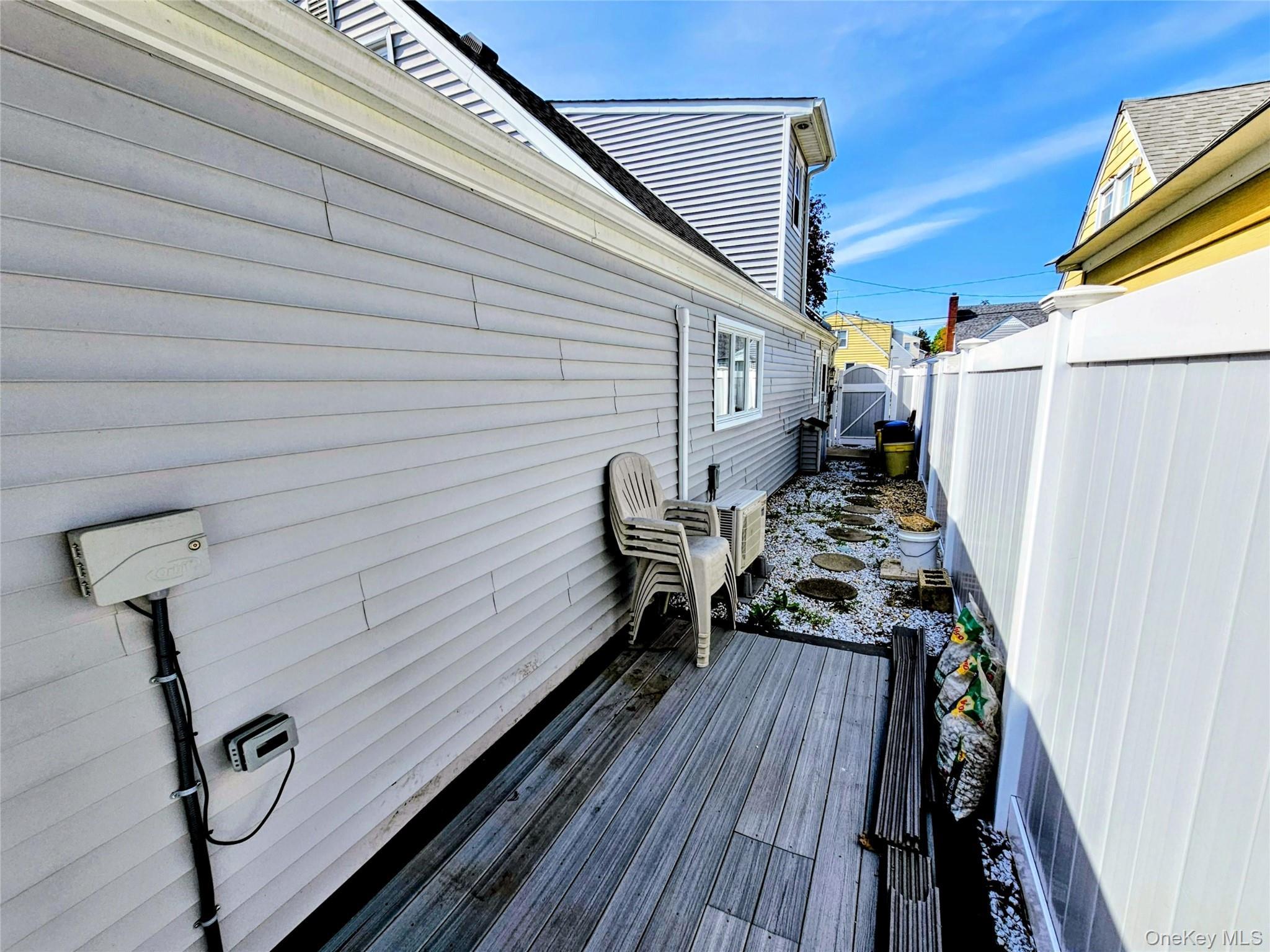 Single Family Spruce  Nassau County, NY 11801, MLS-991049-26