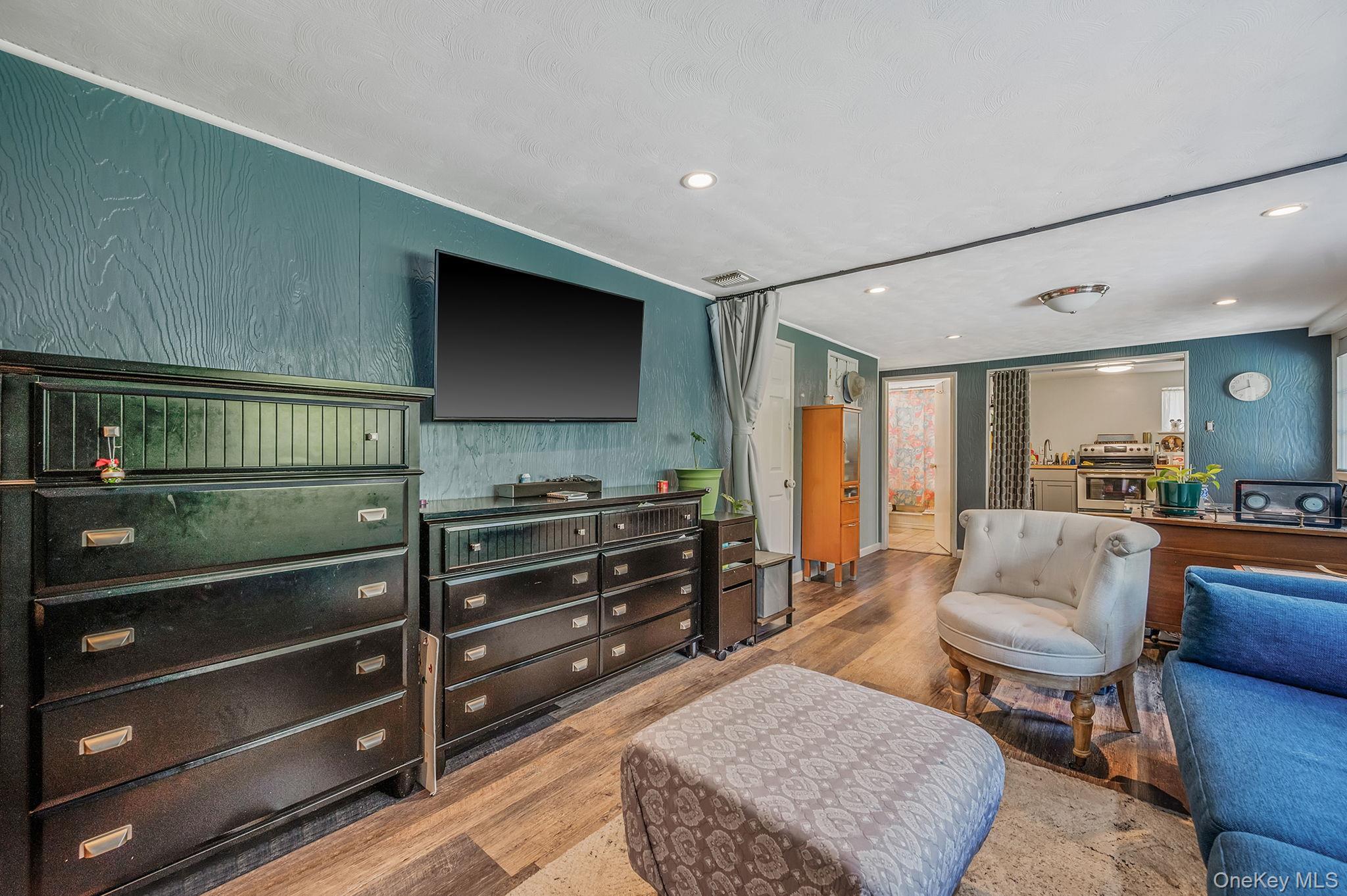 Single Family Gay Lore  Suffolk County, NY 11743, MLS-991071-19