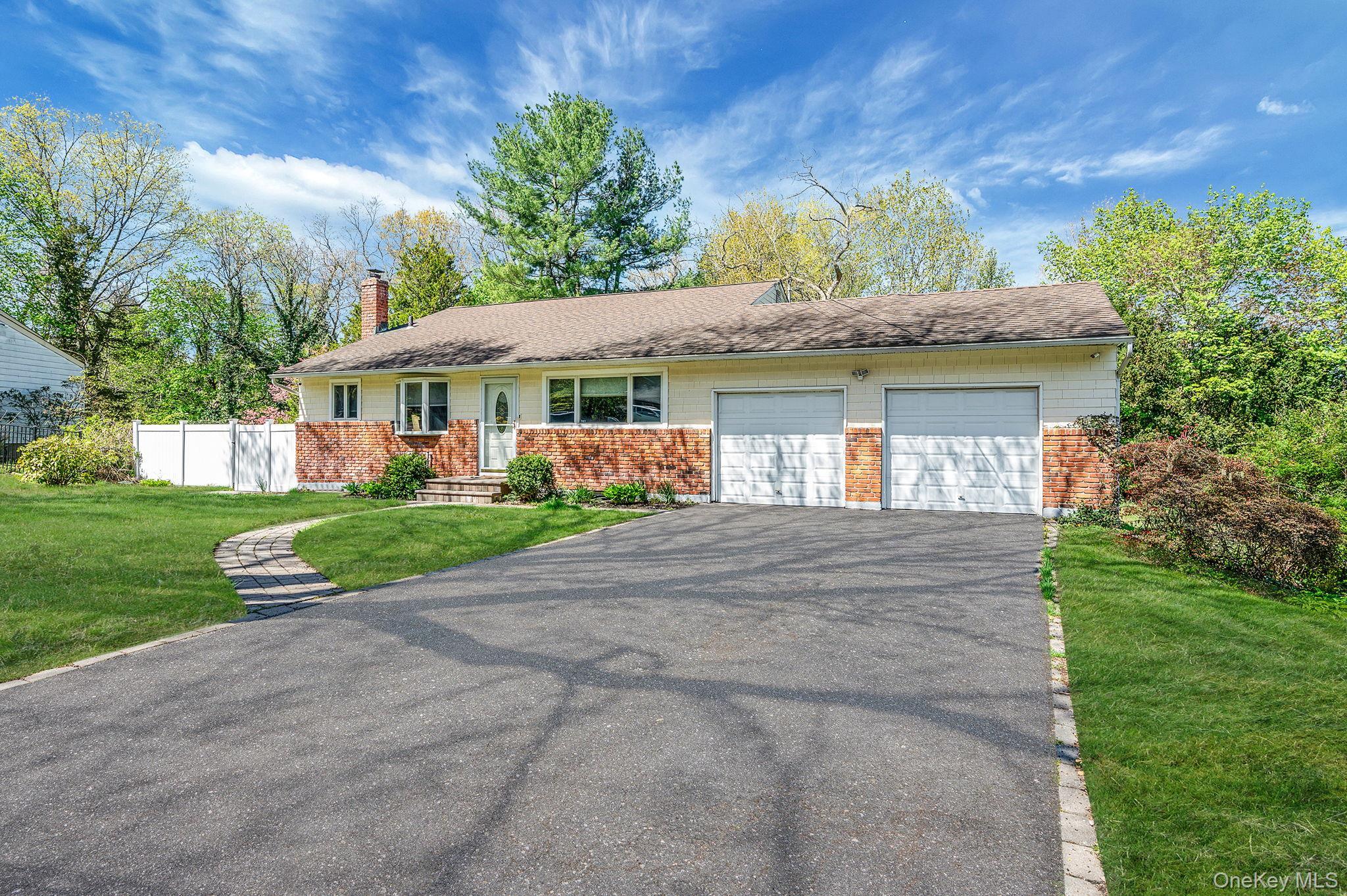 Single Family Gay Lore  Suffolk County, NY 11743, MLS-991071-26