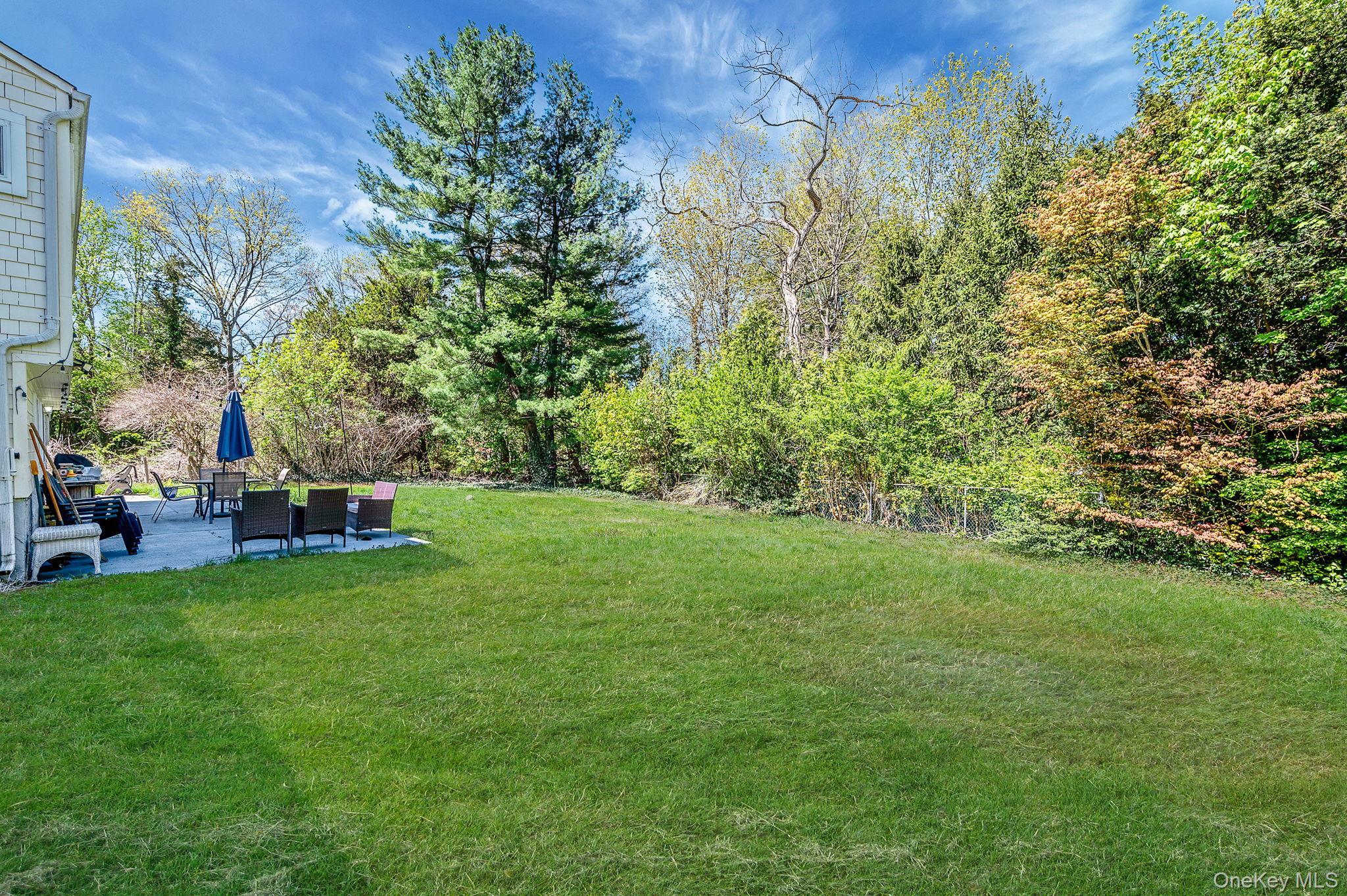Single Family Gay Lore  Suffolk County, NY 11743, MLS-991071-28