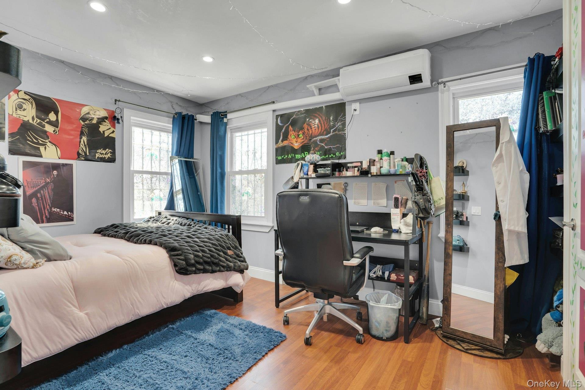 Single Family 95th  Queens, NY 11416, MLS-991091-28
