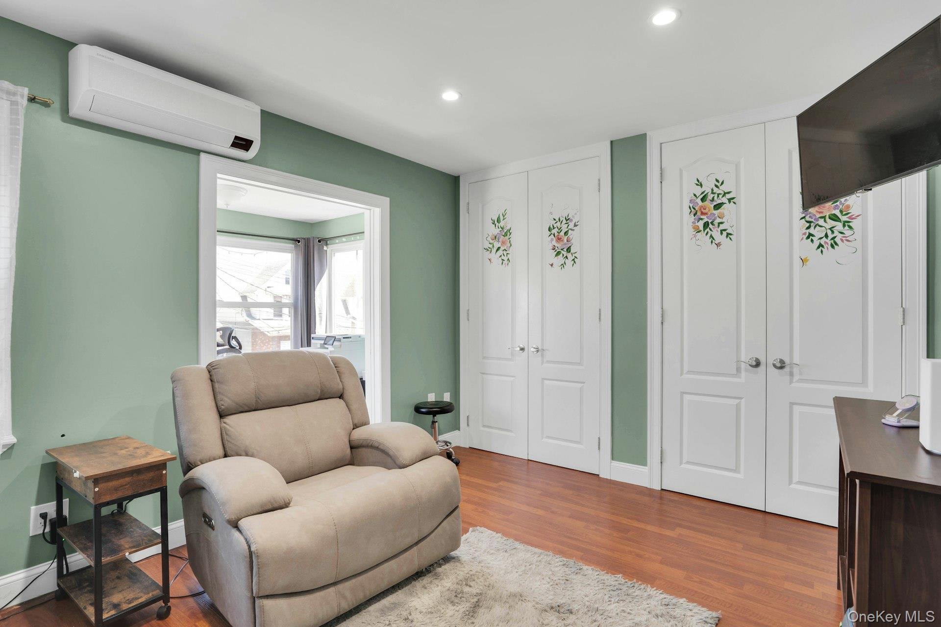Single Family 95th  Queens, NY 11416, MLS-991091-32