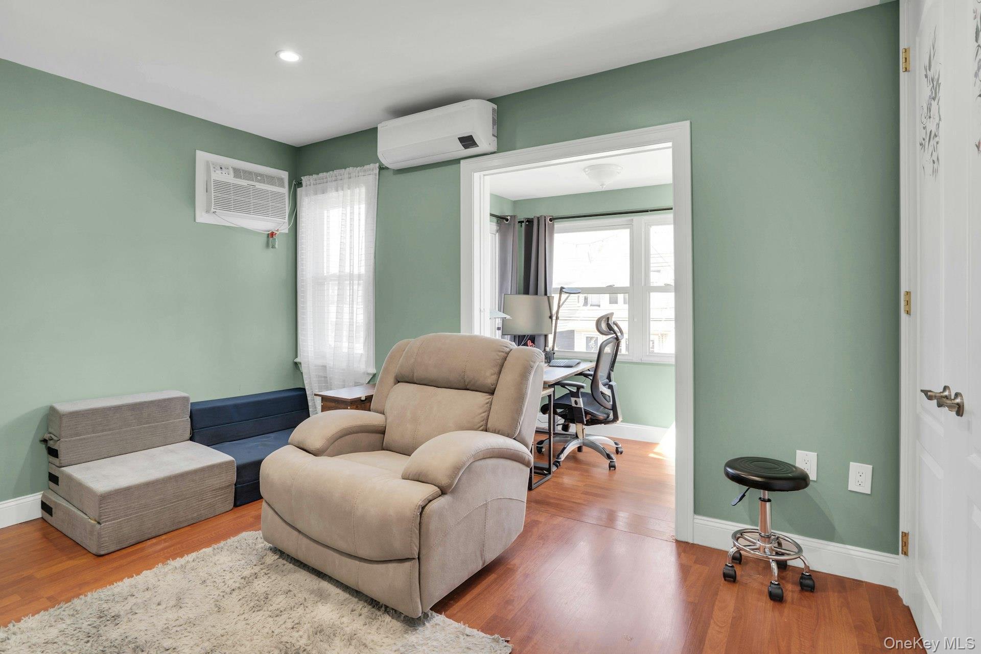 Single Family 95th  Queens, NY 11416, MLS-991091-33