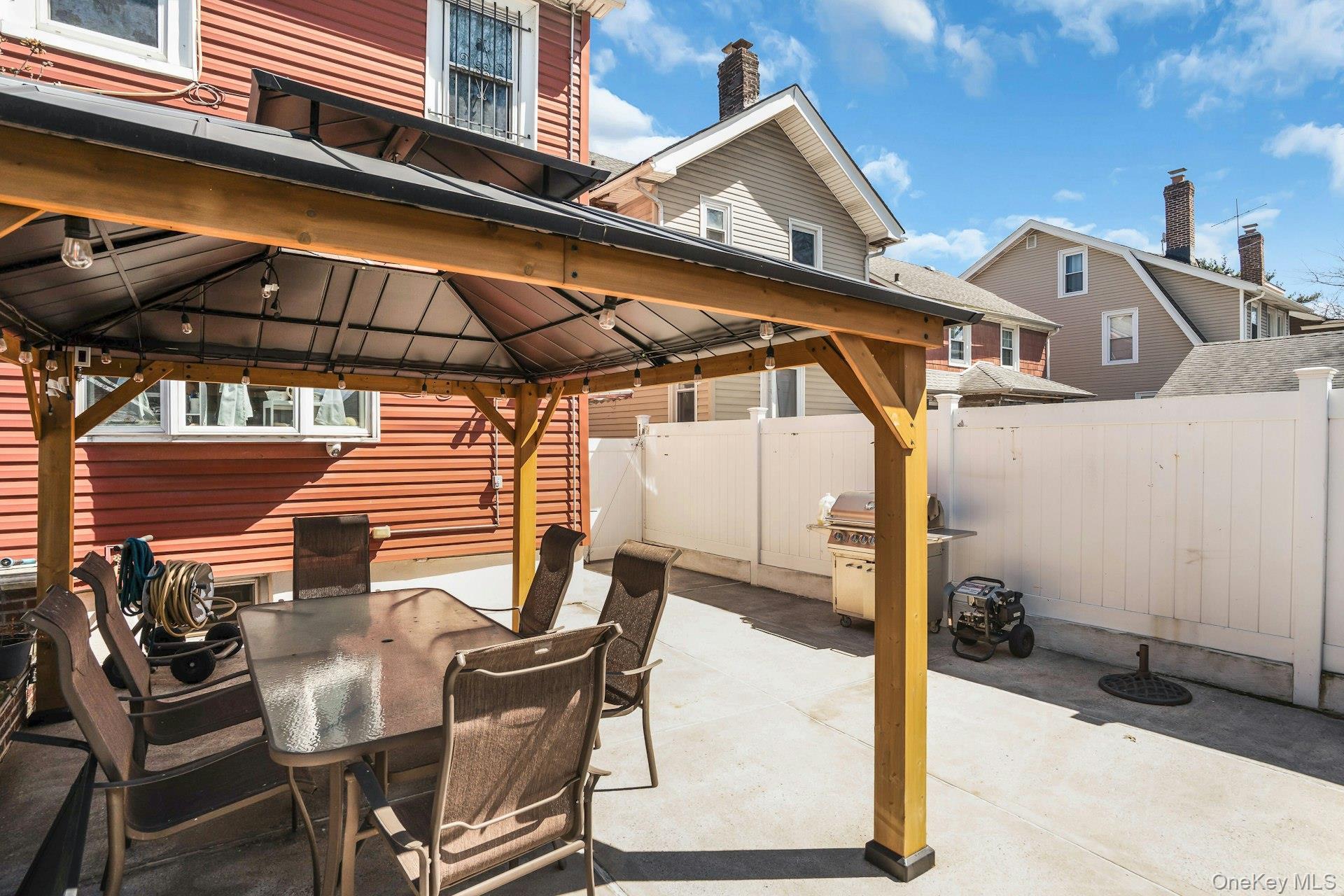 Single Family 95th  Queens, NY 11416, MLS-991091-40