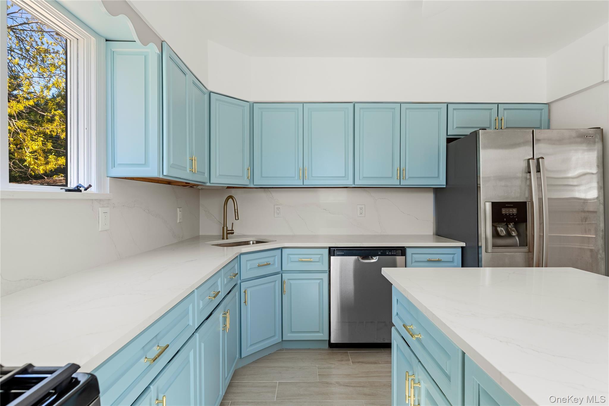 Single Family June Nassau County, NY 11709, MLS-991119-11