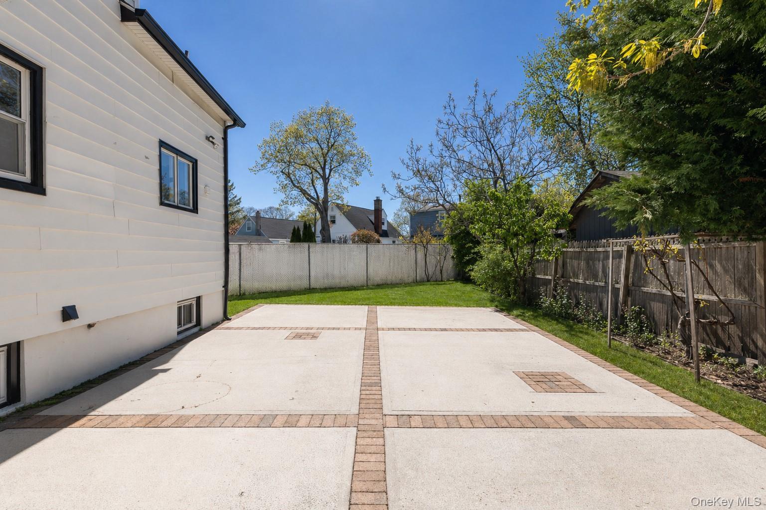 Single Family June Nassau County, NY 11709, MLS-991119-25