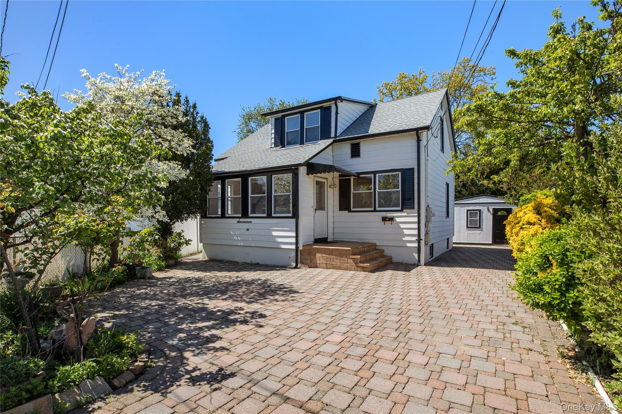 Single Family June Nassau County, NY 11709, MLS-991119-27