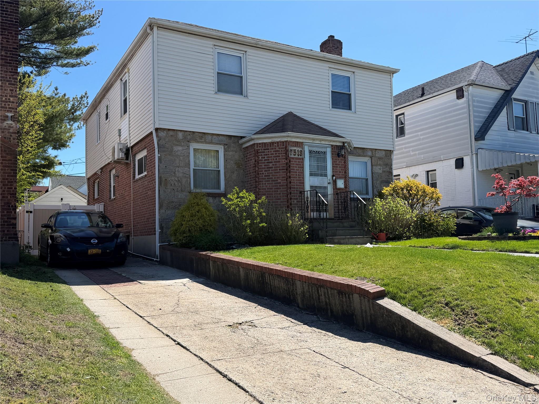 Single Family 188th Street Queens, NY 11366, MLS-991125-3