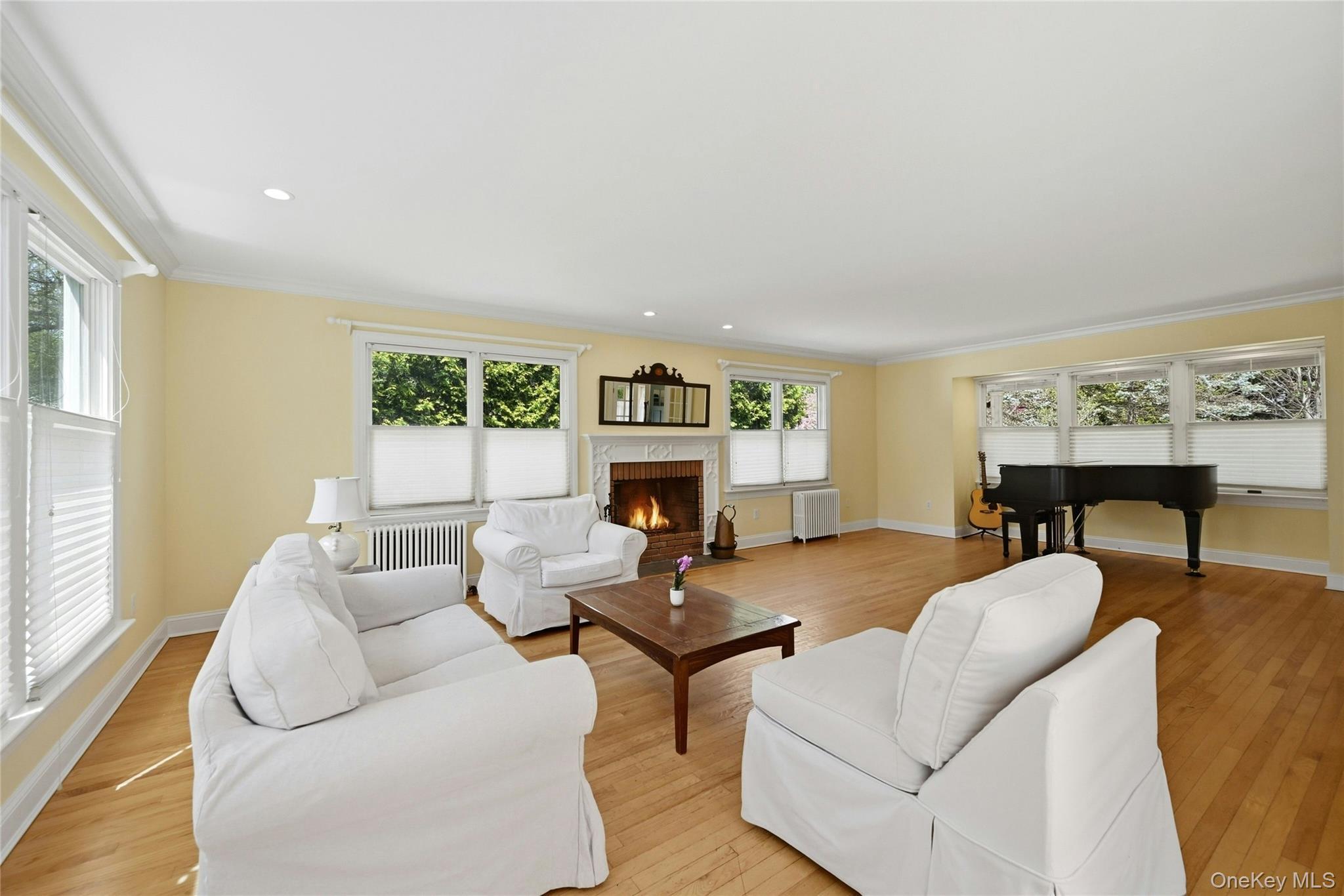 Single Family 6th  Suffolk County, NY 11746, MLS-991135-10
