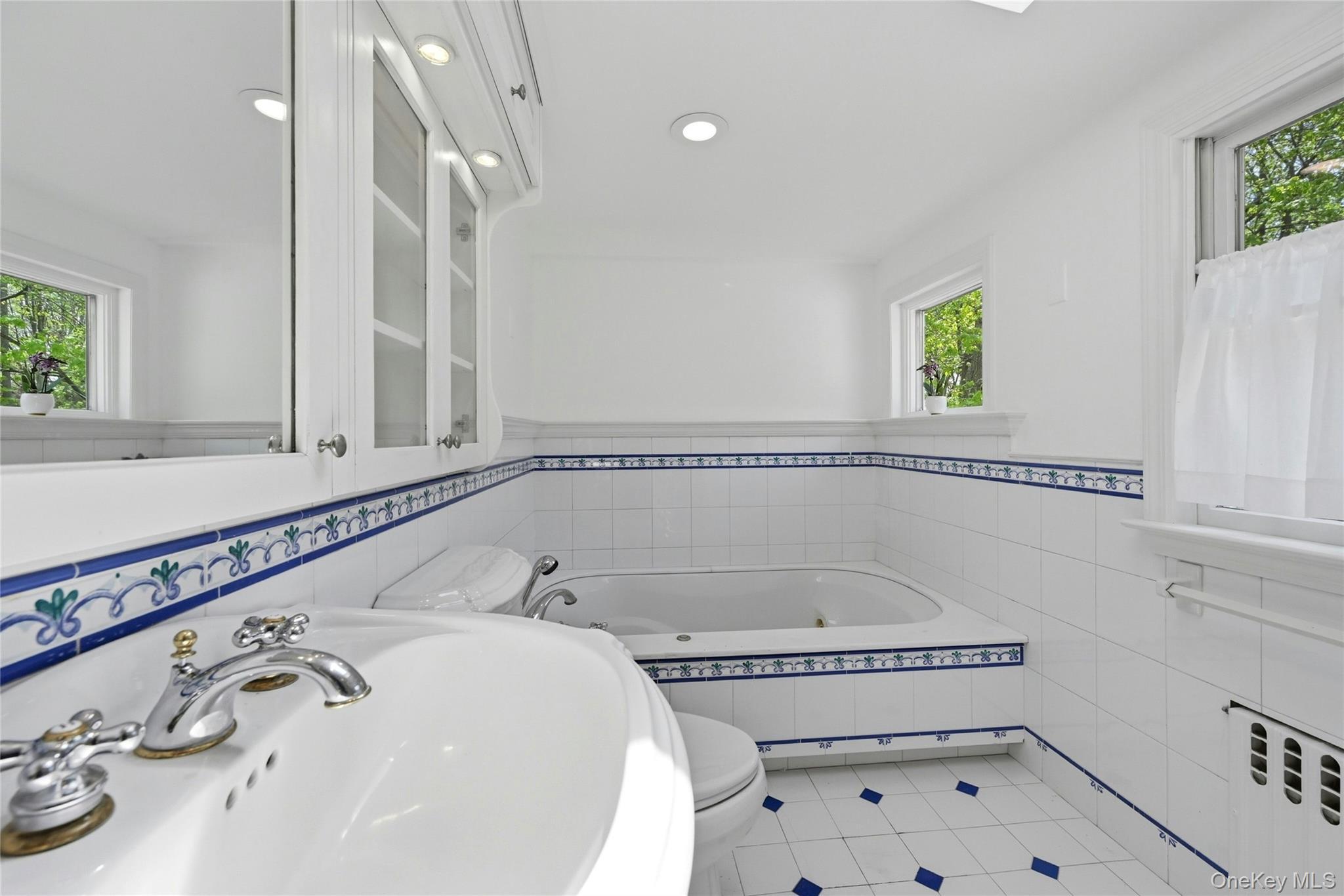 Single Family 6th  Suffolk County, NY 11746, MLS-991135-25