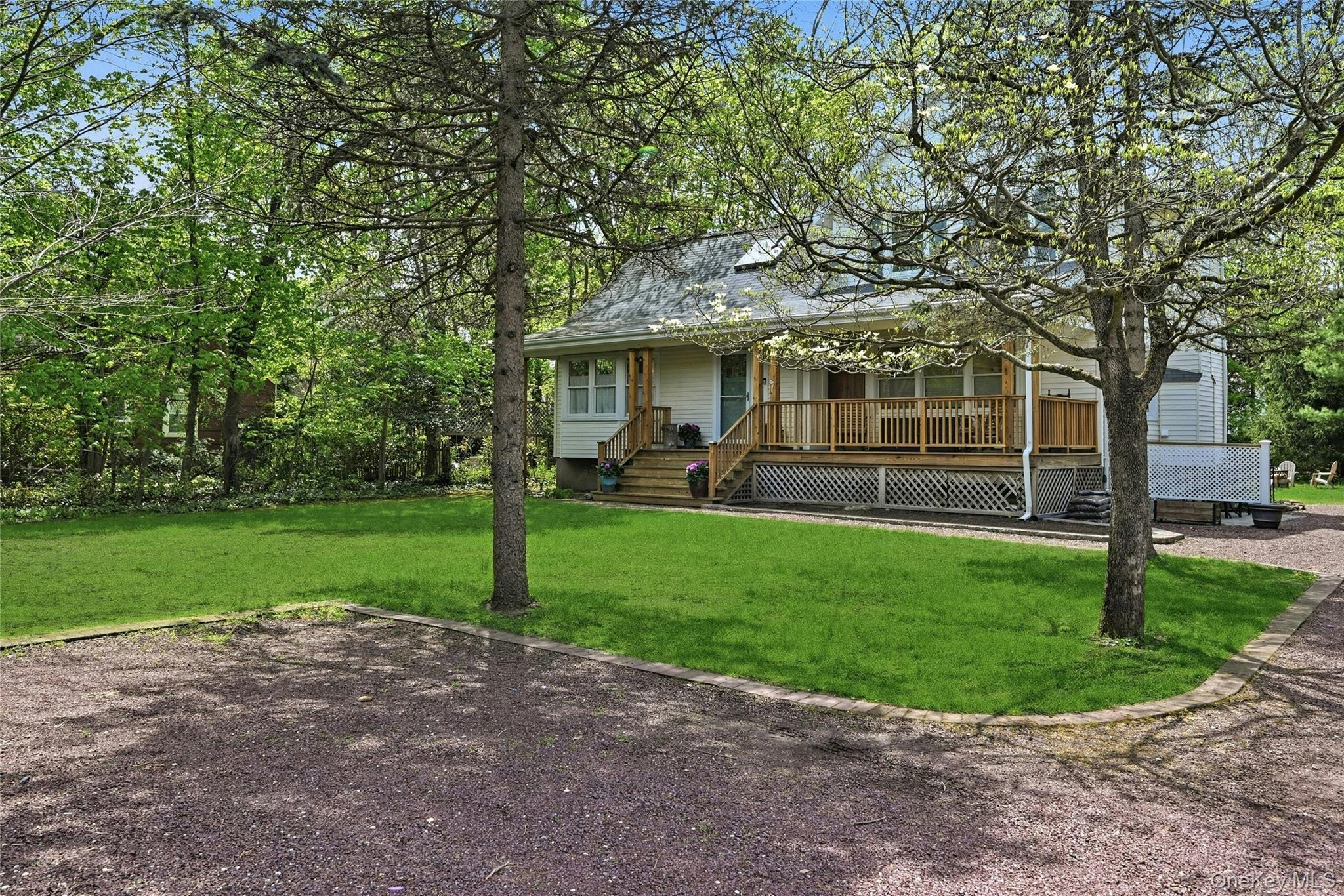 Single Family 6th  Suffolk County, NY 11746, MLS-991135-4
