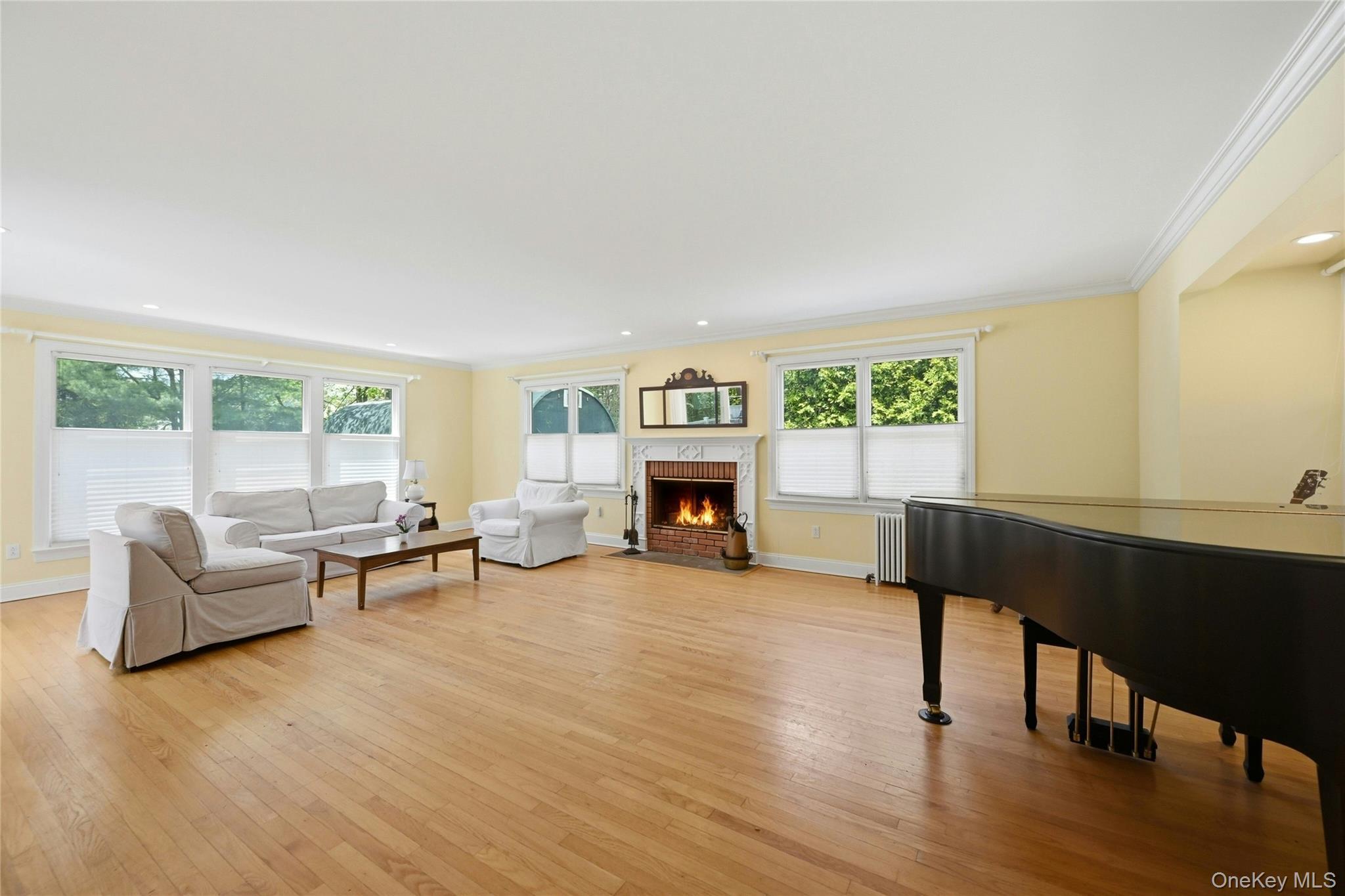 Single Family 6th  Suffolk County, NY 11746, MLS-991135-9