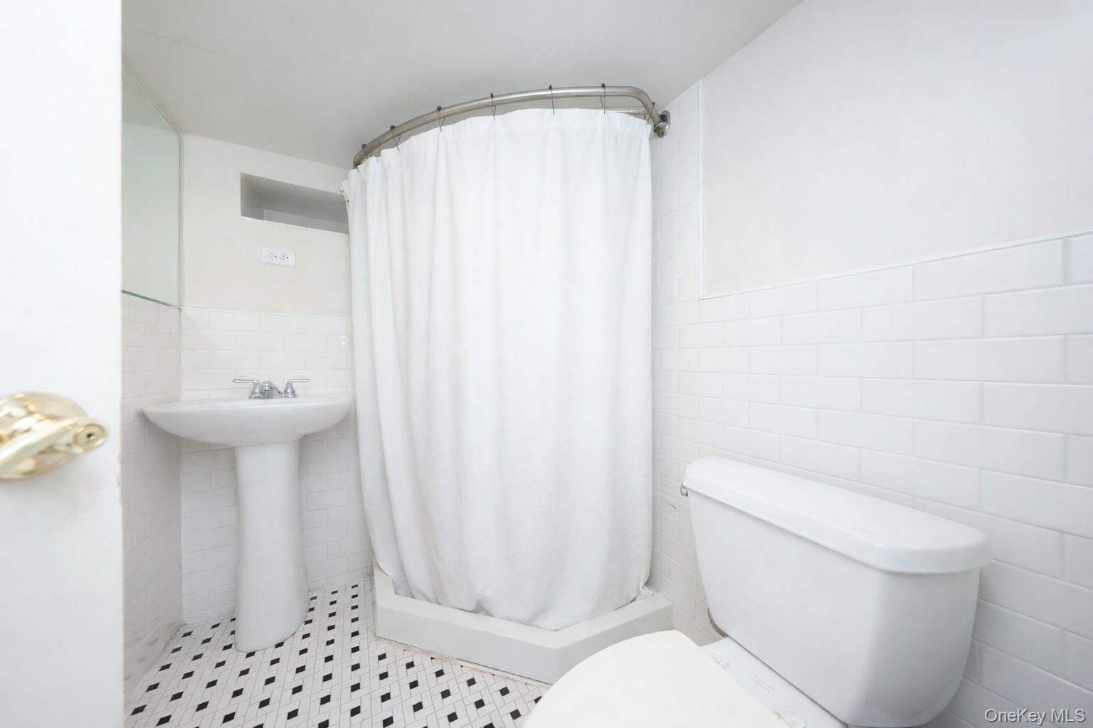 Single Family 95th  Brooklyn, NY 11236, MLS-991147-12