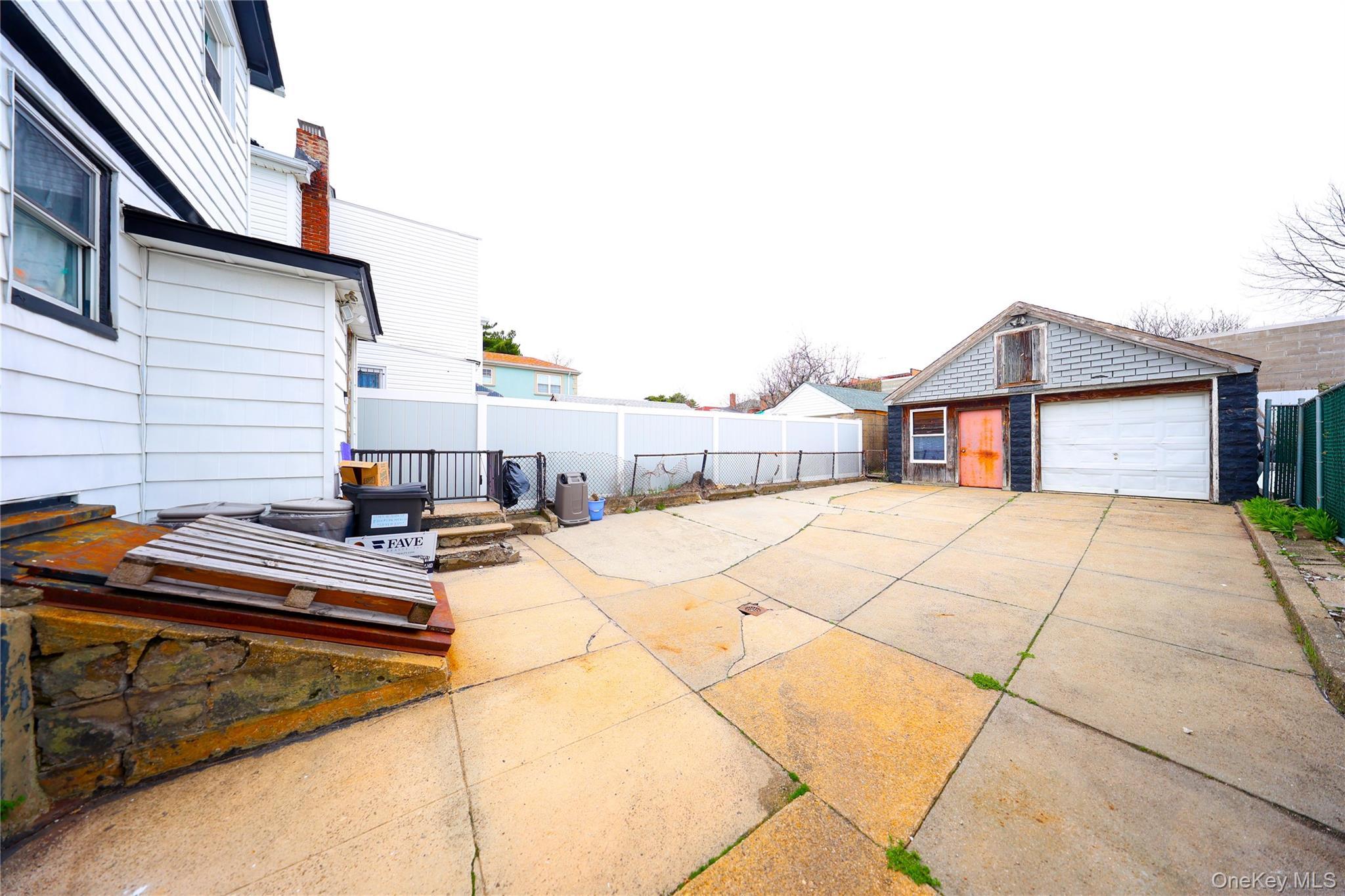 Single Family 95th  Brooklyn, NY 11236, MLS-991147-27
