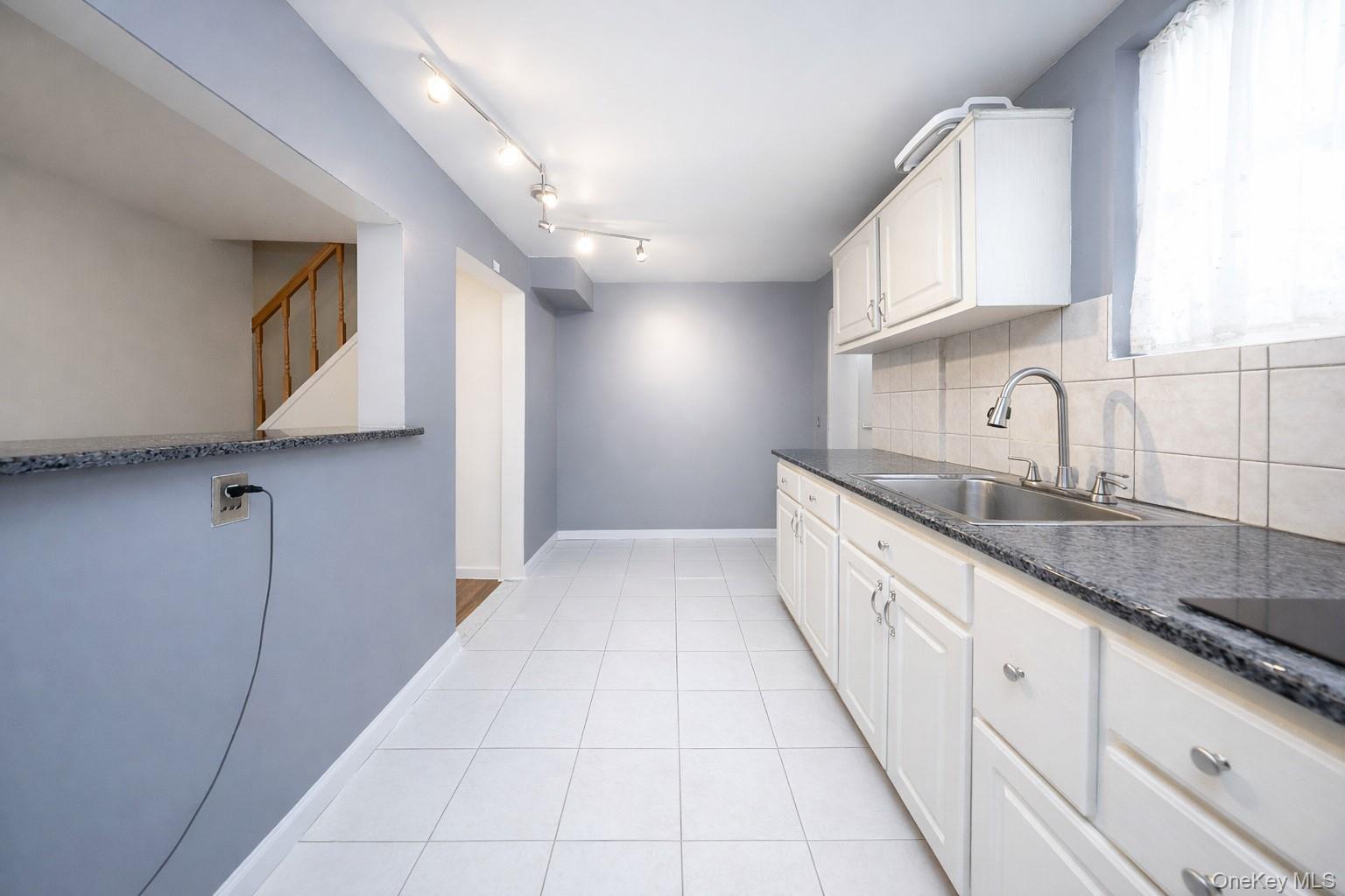 Single Family 95th  Brooklyn, NY 11236, MLS-991147-9